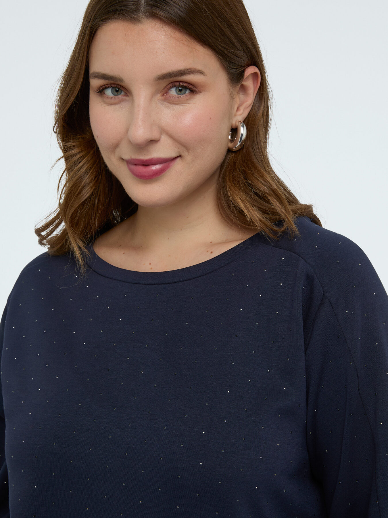 Sweatshirt mit leuchtenden Applikationen image number 2