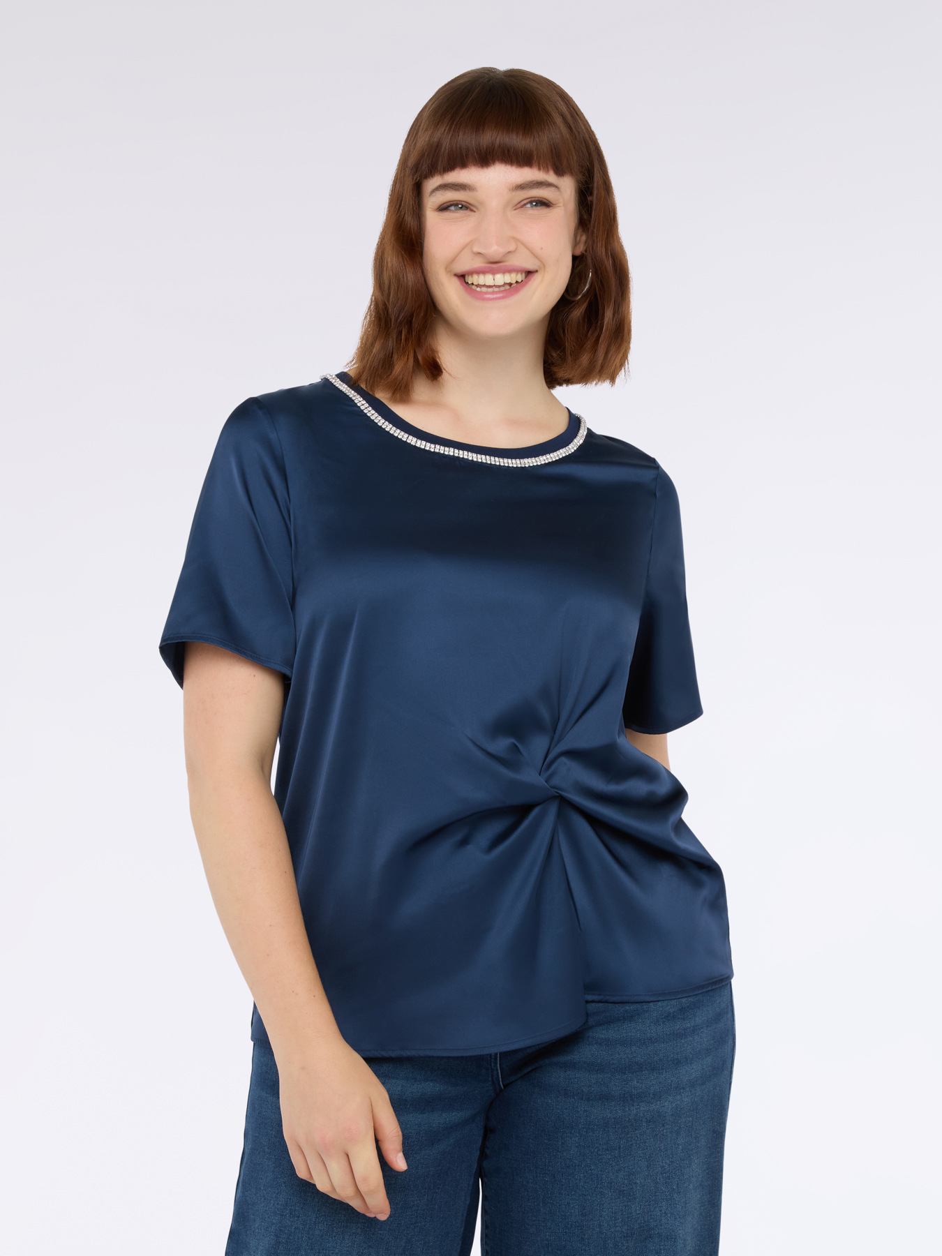 T-shirt bimaterica con drappeggio e strass image number 2