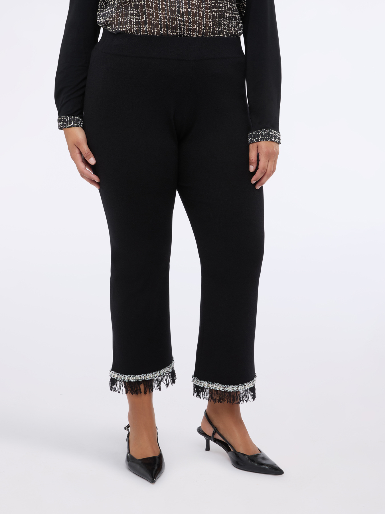 Flare knit pants with fringe image number 2
