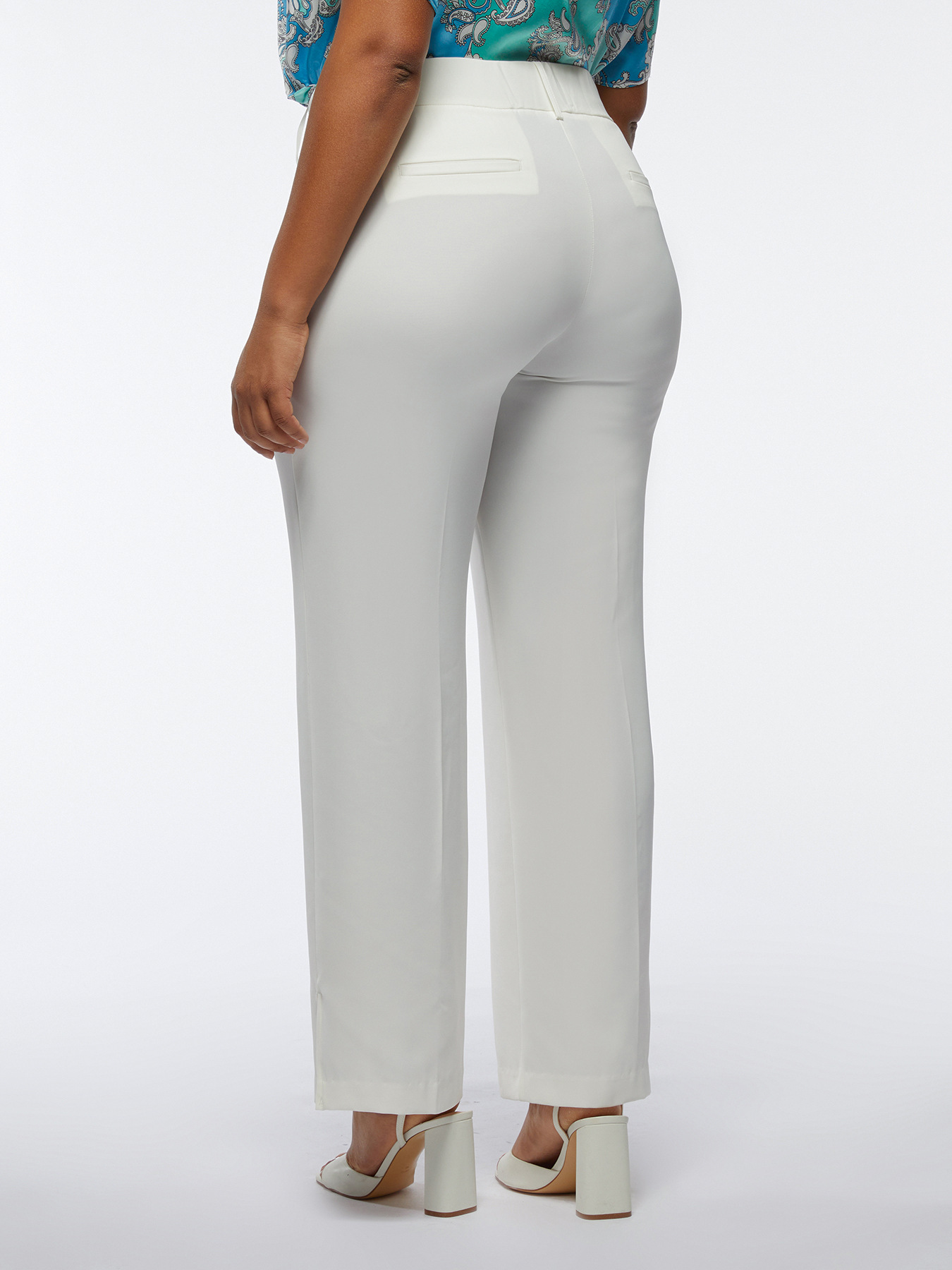 Pantalones rectos en tela fluida image number 1