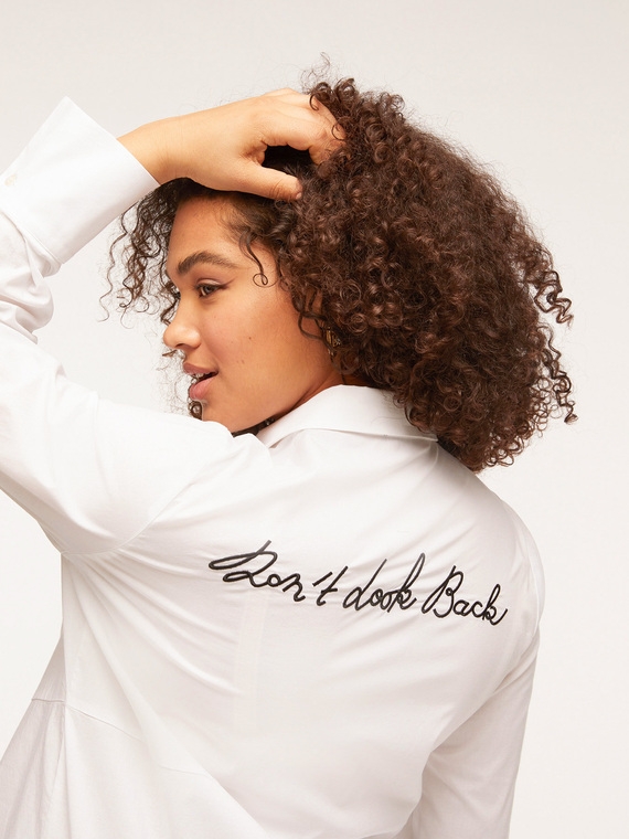 Fiorella Rubino Camicia lunga con scritta ricamata Donna