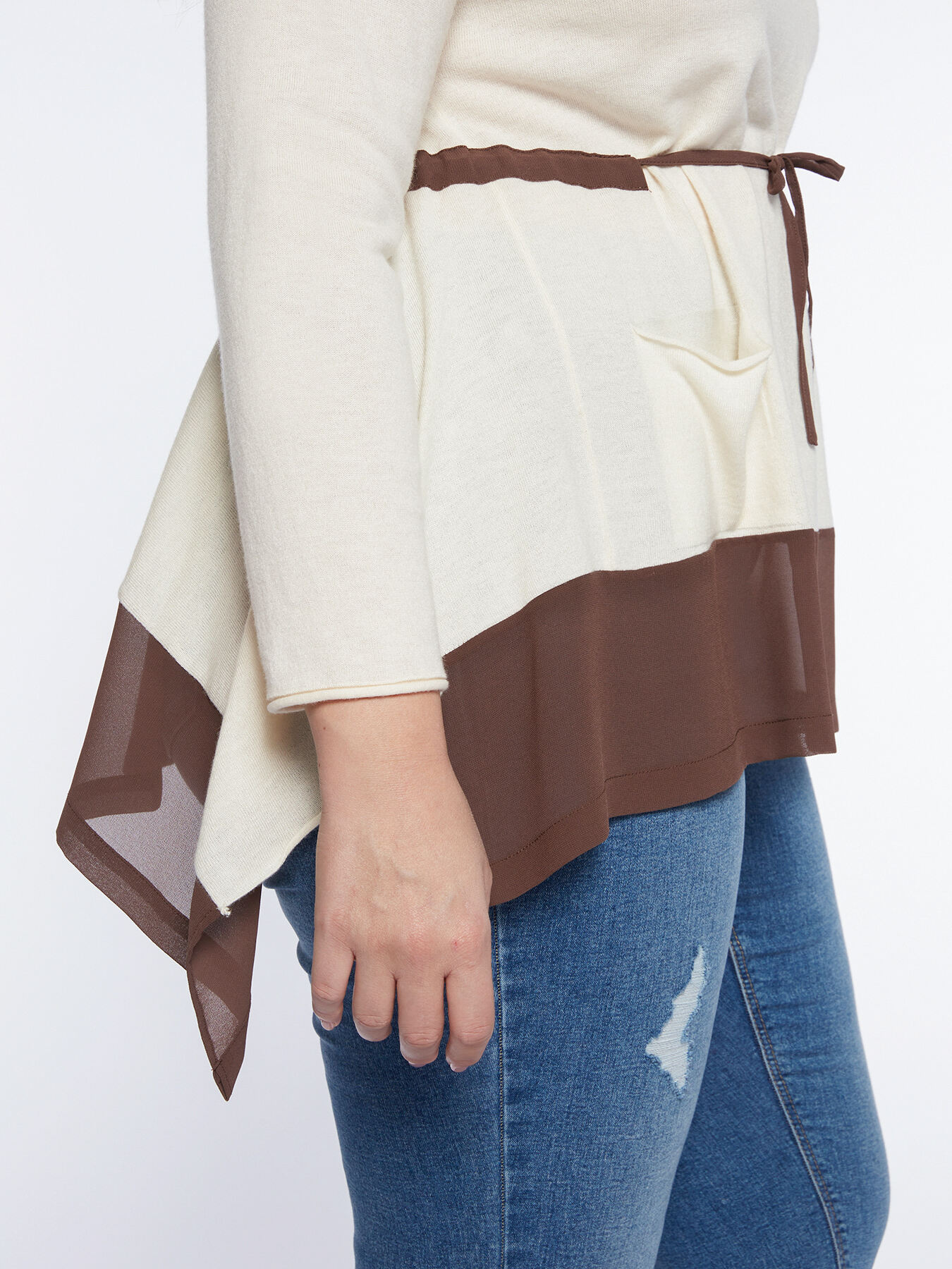 Jersey con borde de tela en la parte inferior image number 2