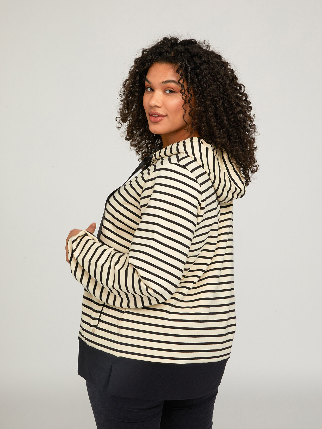 Sweat-shirt &agrave; rayures image number 1