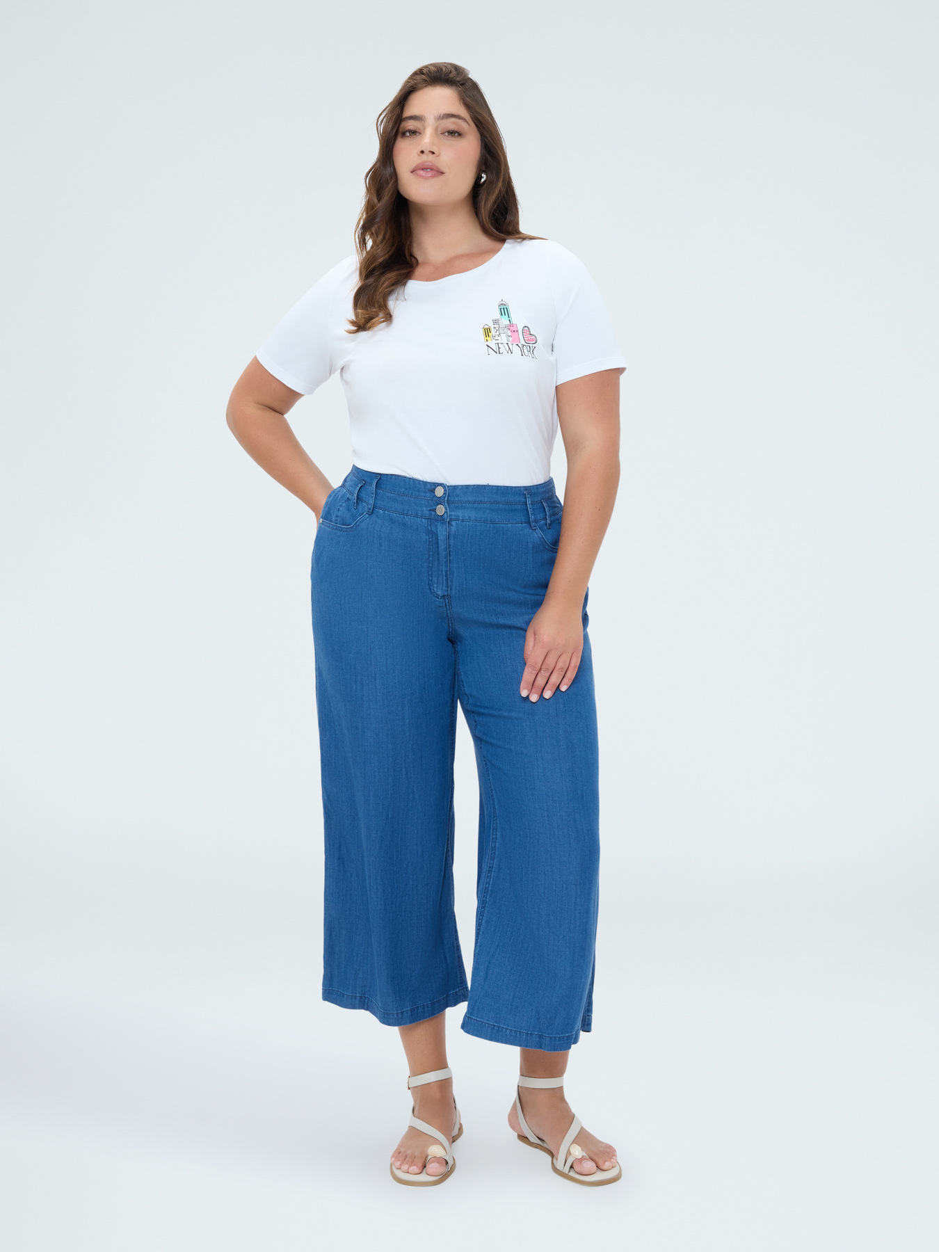 Cropped Tencel jeans image number 2