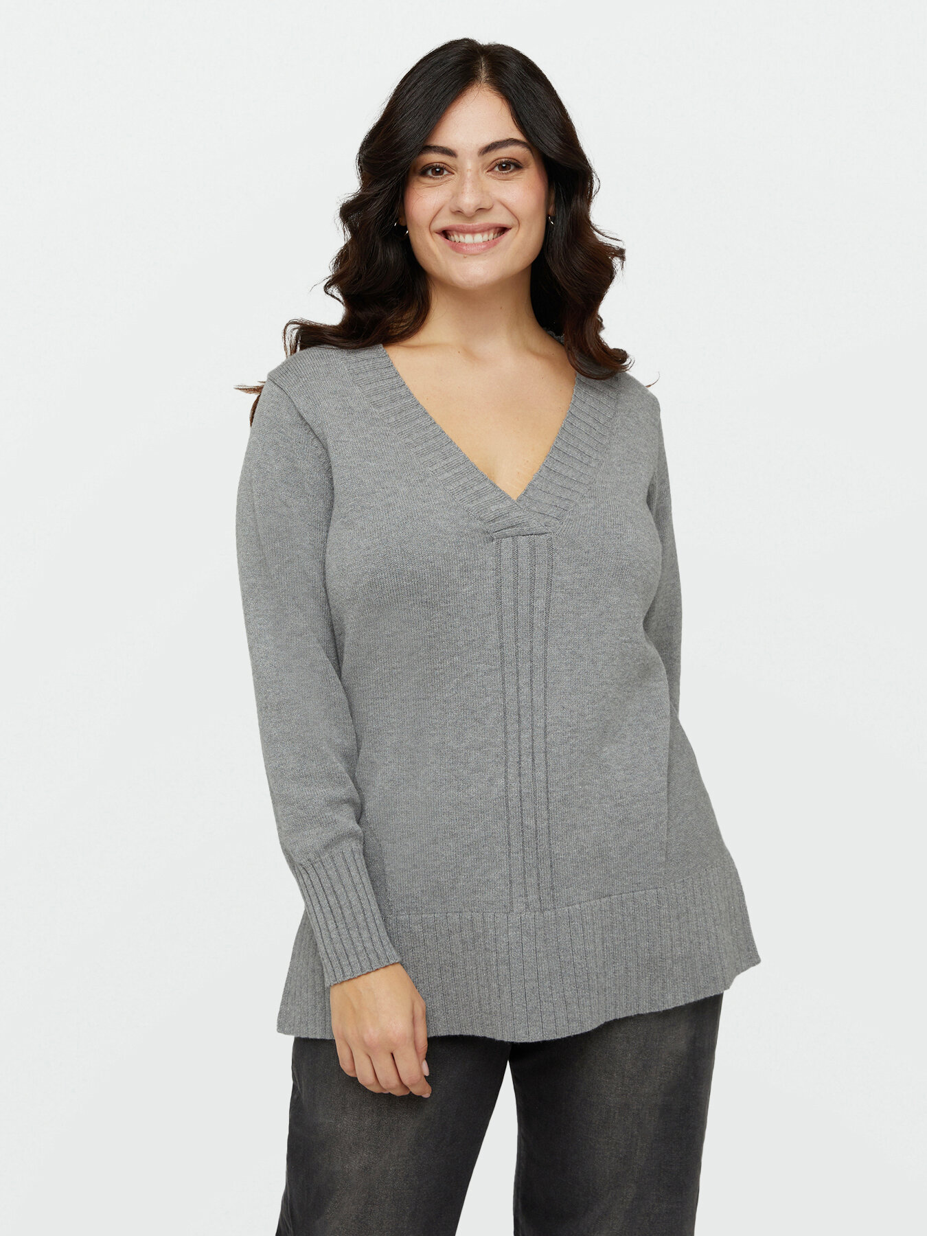 Pull long avec col plongeant en V image number 2