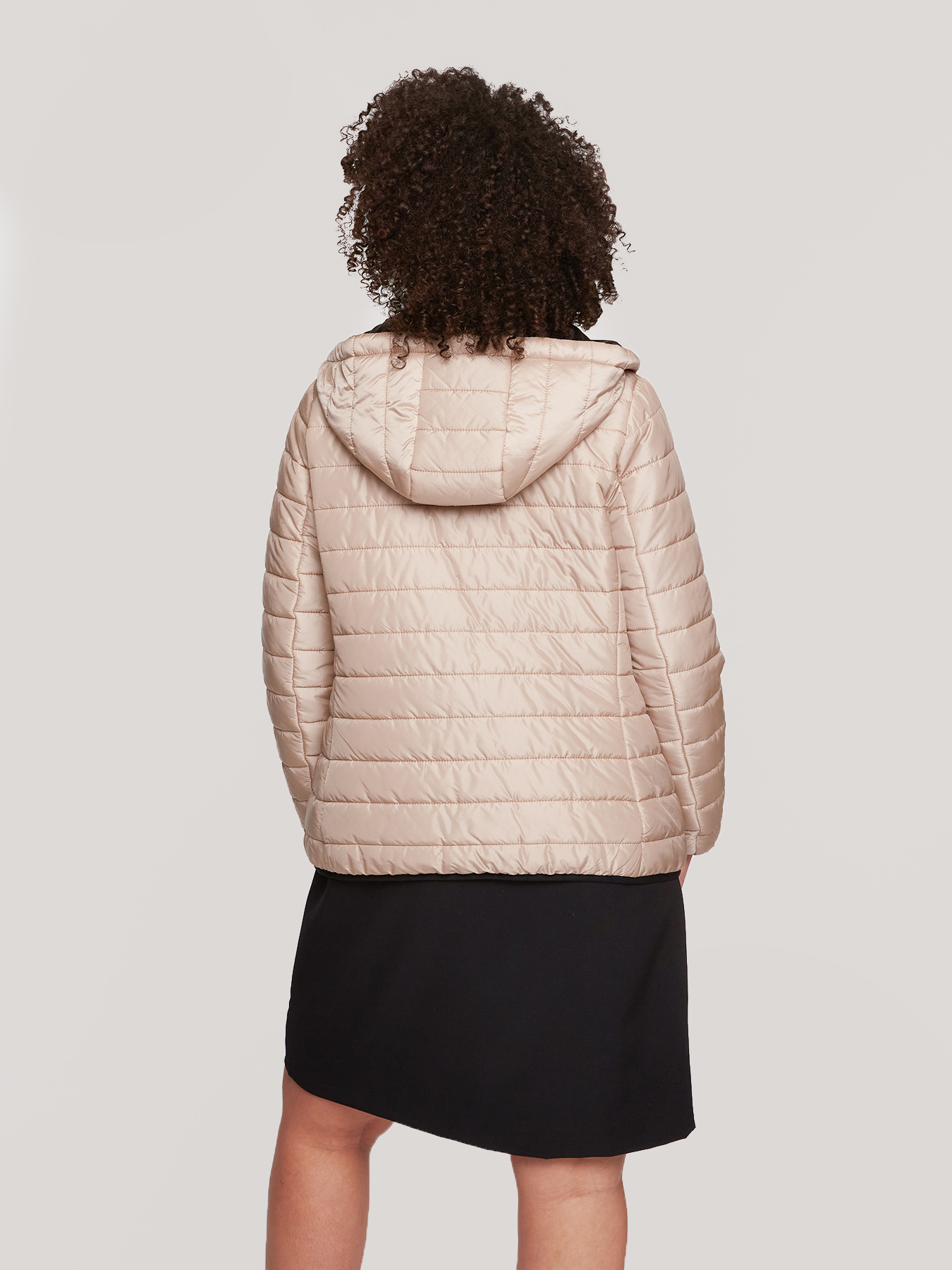 Piumino light weight con trapuntature image number 1