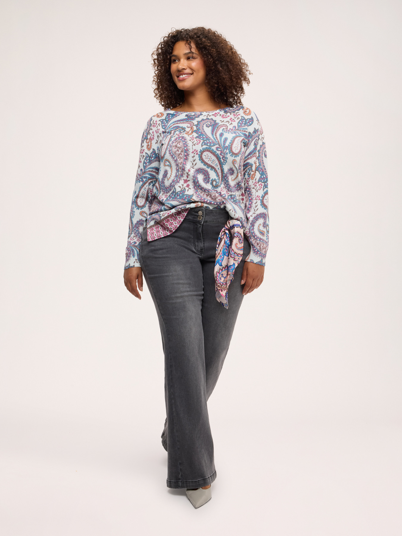 Maglia fine stampa paisley image number 2