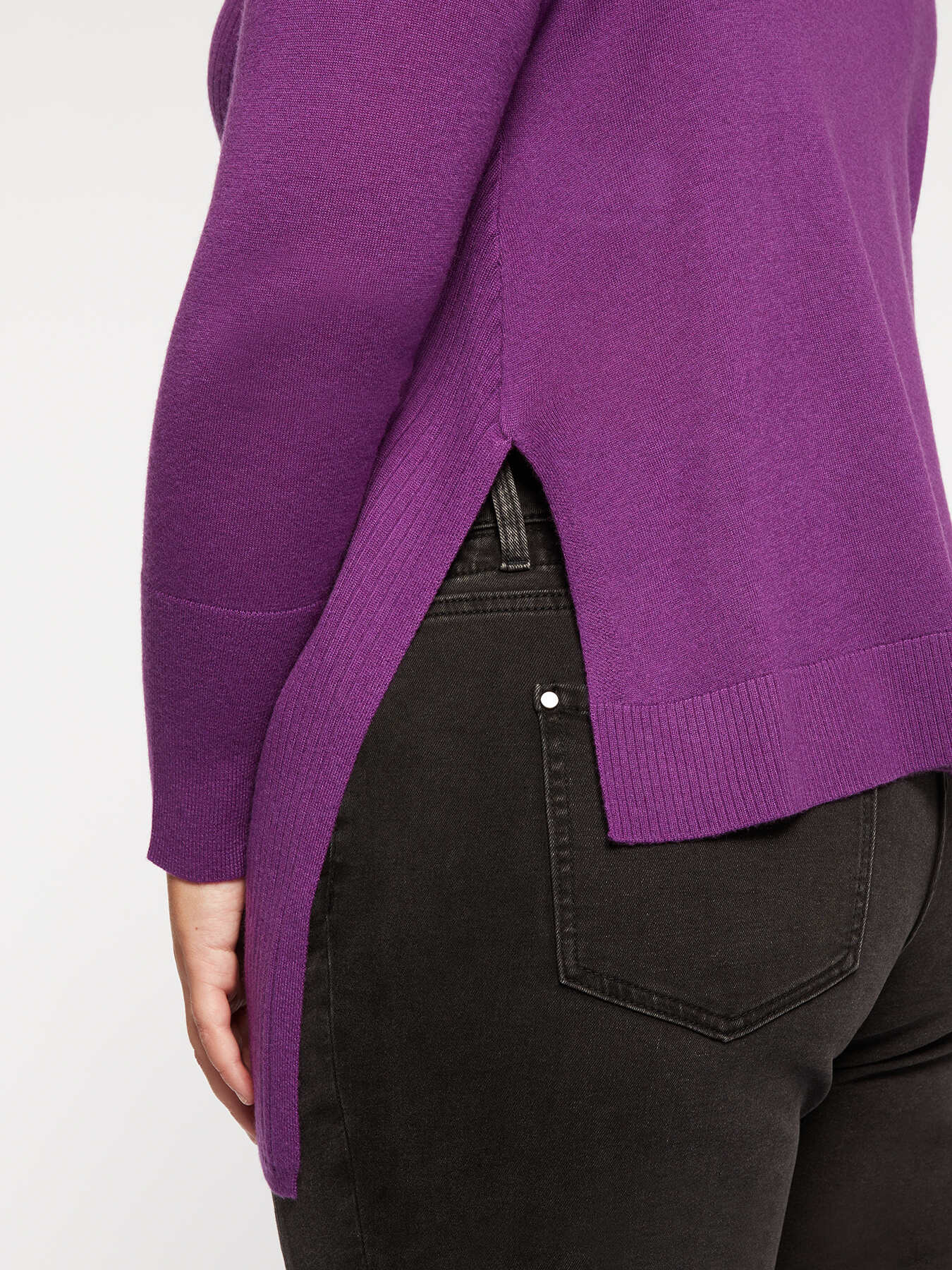 Maglia con parti a coste in lana e viscosa image number 2