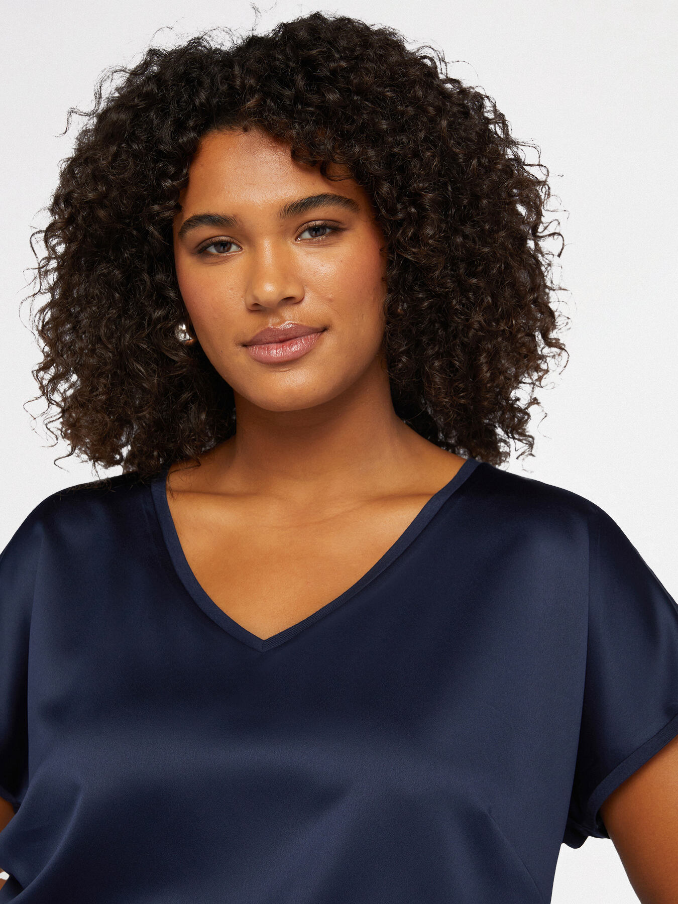 T-shirt bimaterica con scollo a V image number 2