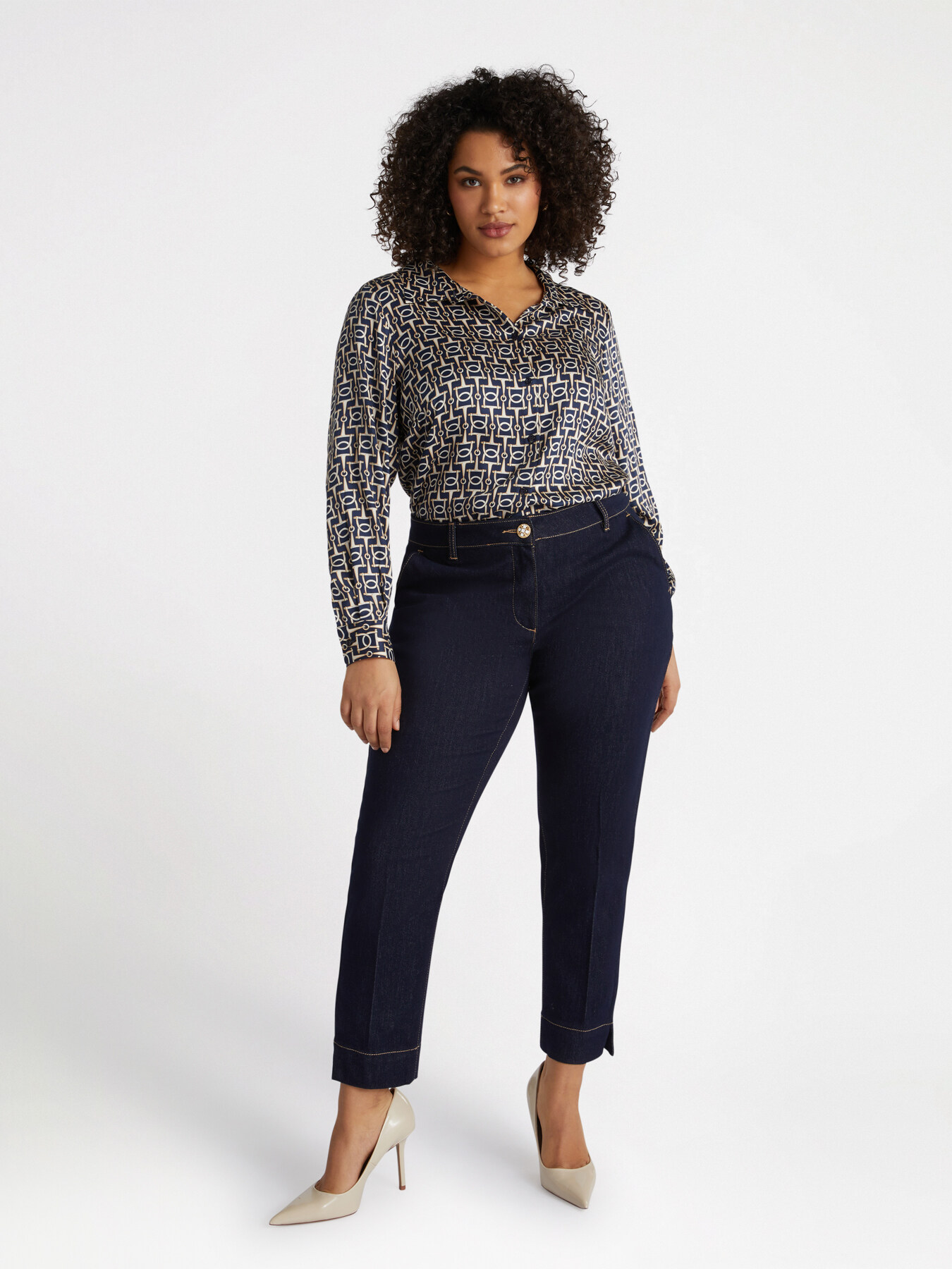 Chain print shirt image number 3