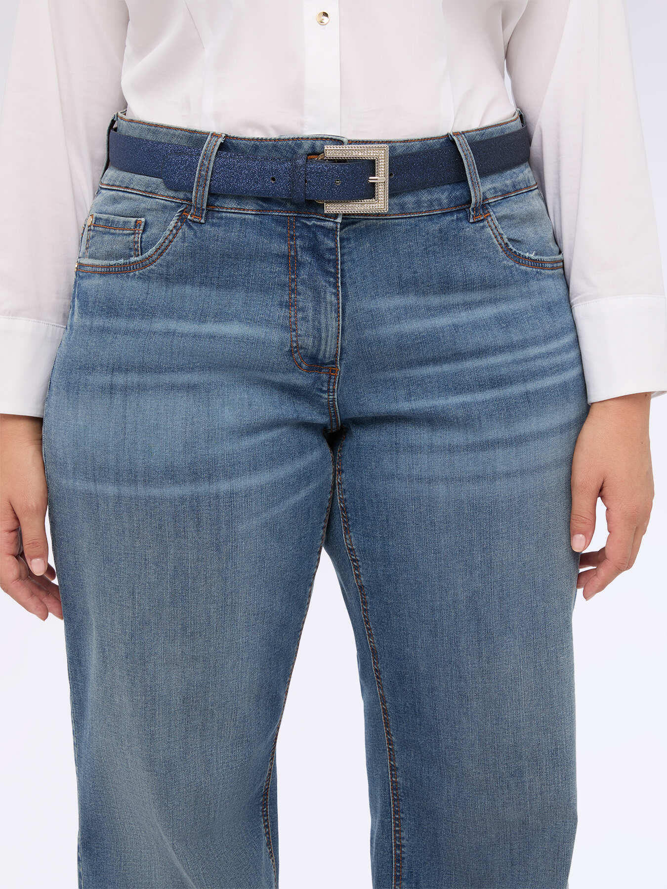 Ceinture avec boucle bijou paillet&eacute;e image number 0