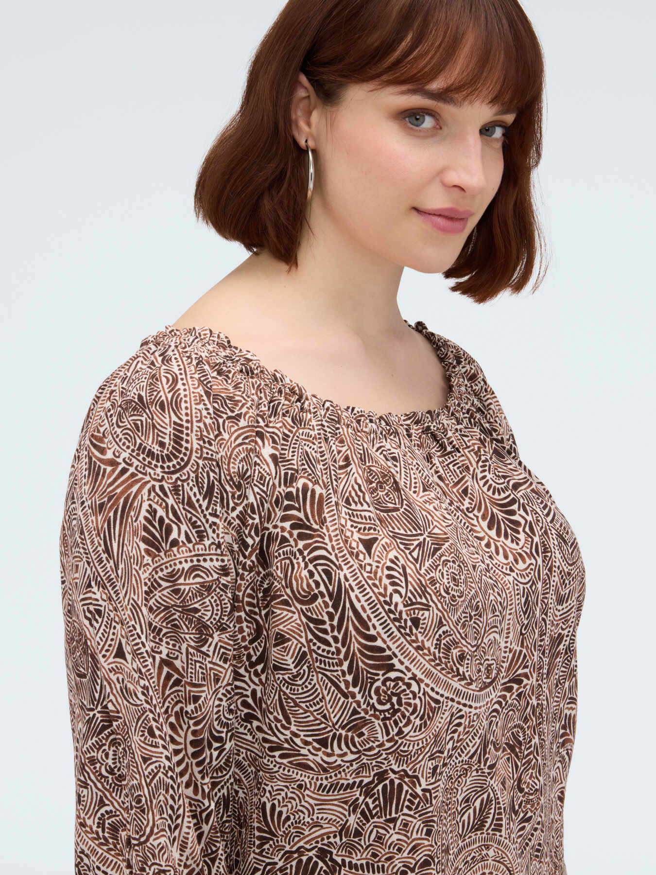 Off-shoulder blouse with print image number 3