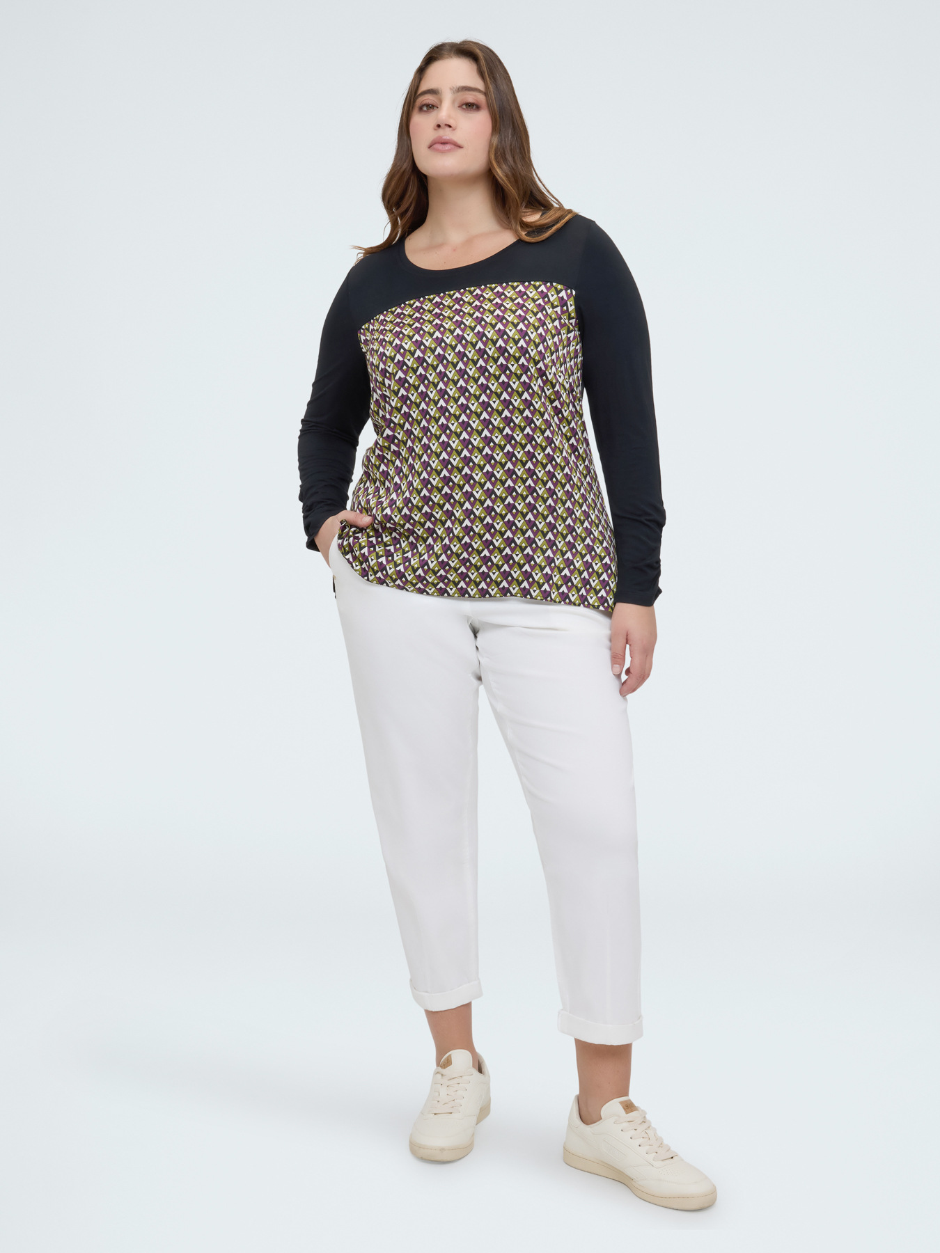 Zweifarbiges T-Shirt mit Optical-Print image number 3