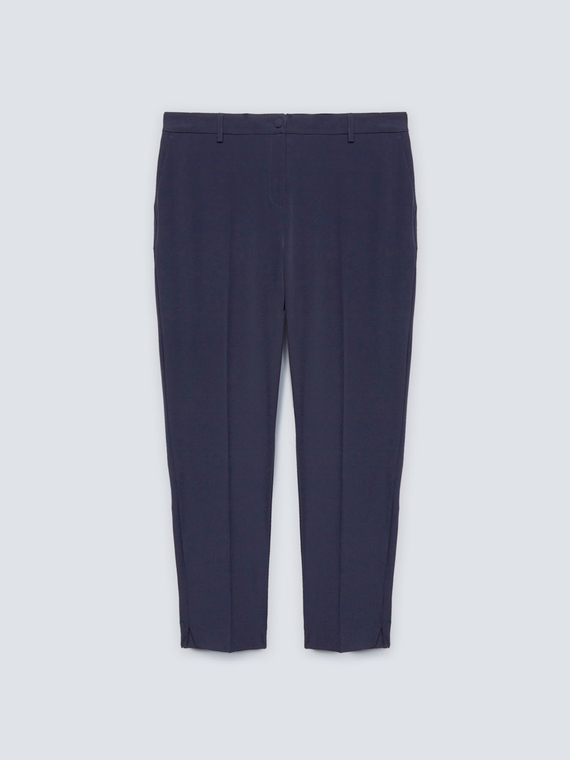 Trousers in fluid fabric