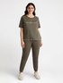 T-shirt with embroidery image number 3