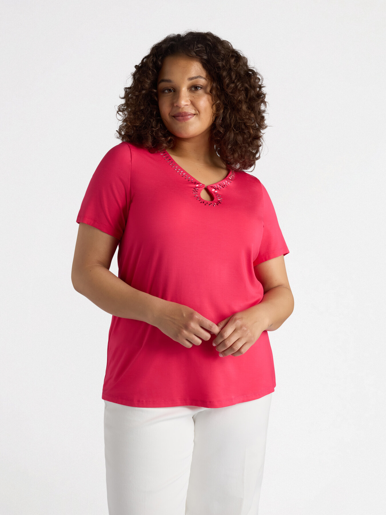 T-shirt con applicazioni image number 0