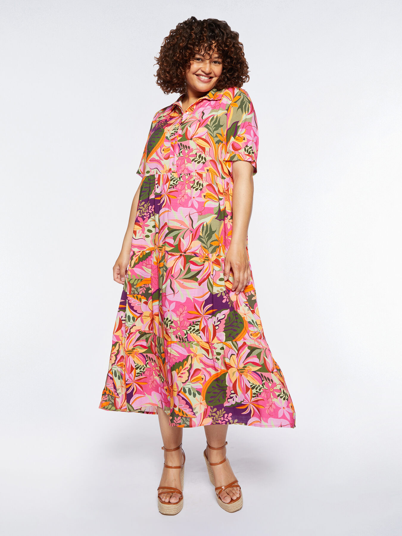 Langes, gebl&uuml;mtes Kleid image number 3