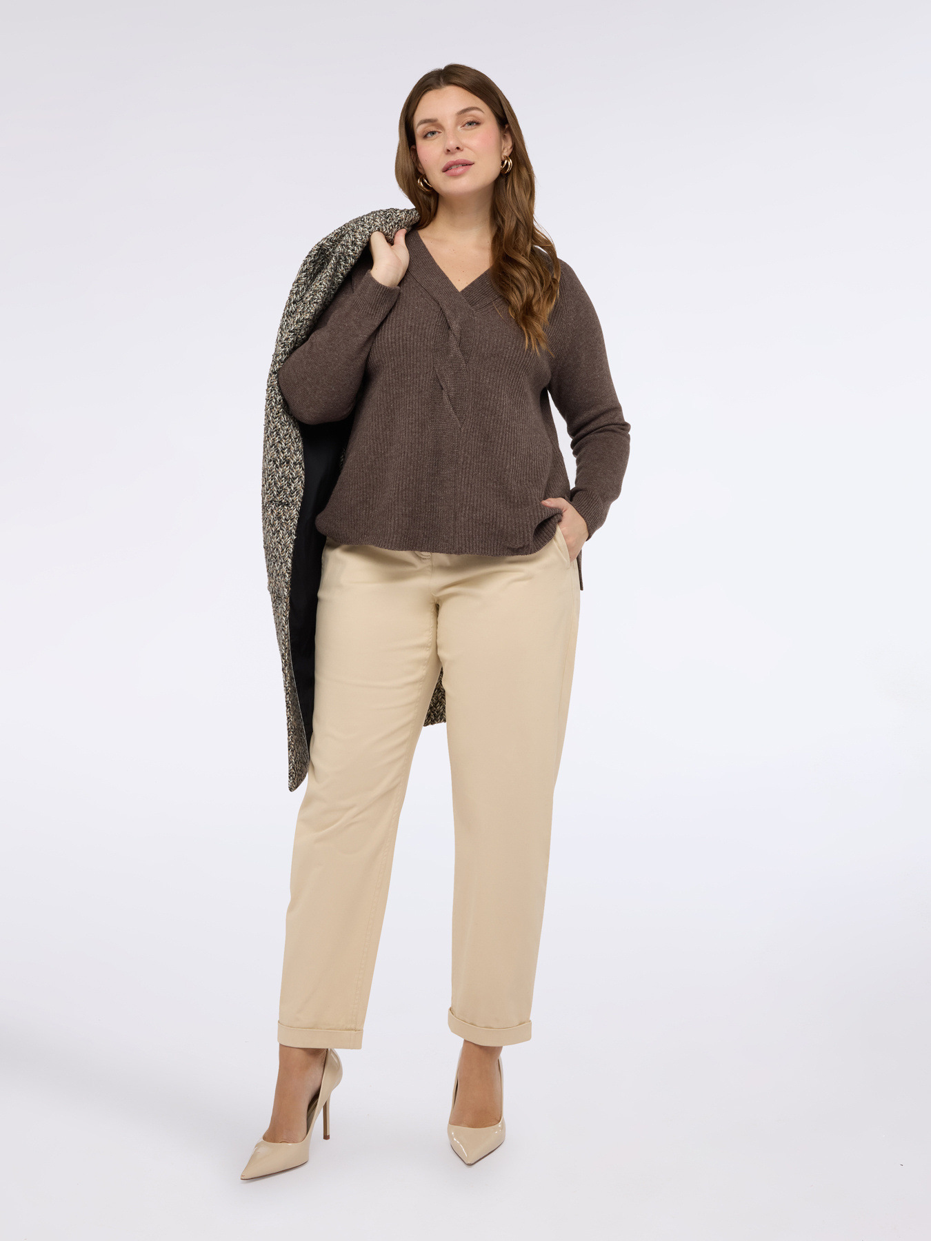 Pull &agrave; c&ocirc;tes avec encolure et d&eacute;coration tress&eacute;e image number 3