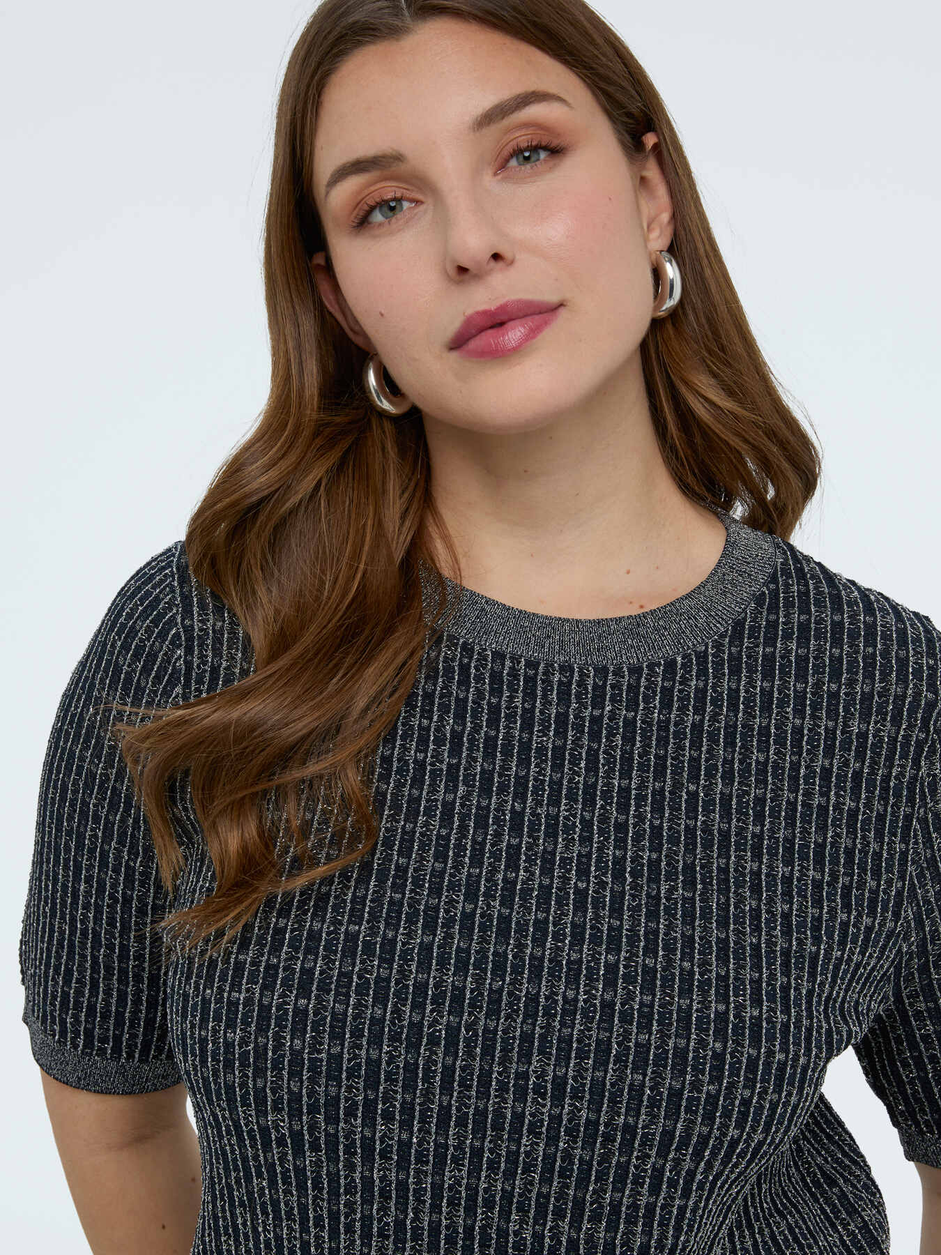 Short sleeve sweater with checkered pattern image number 3