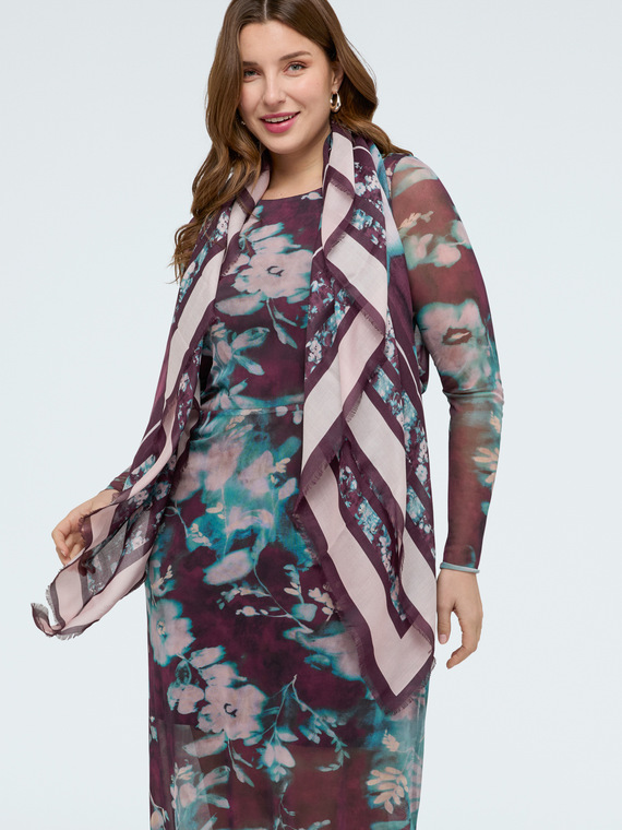 Long scarf in viscose blend with print