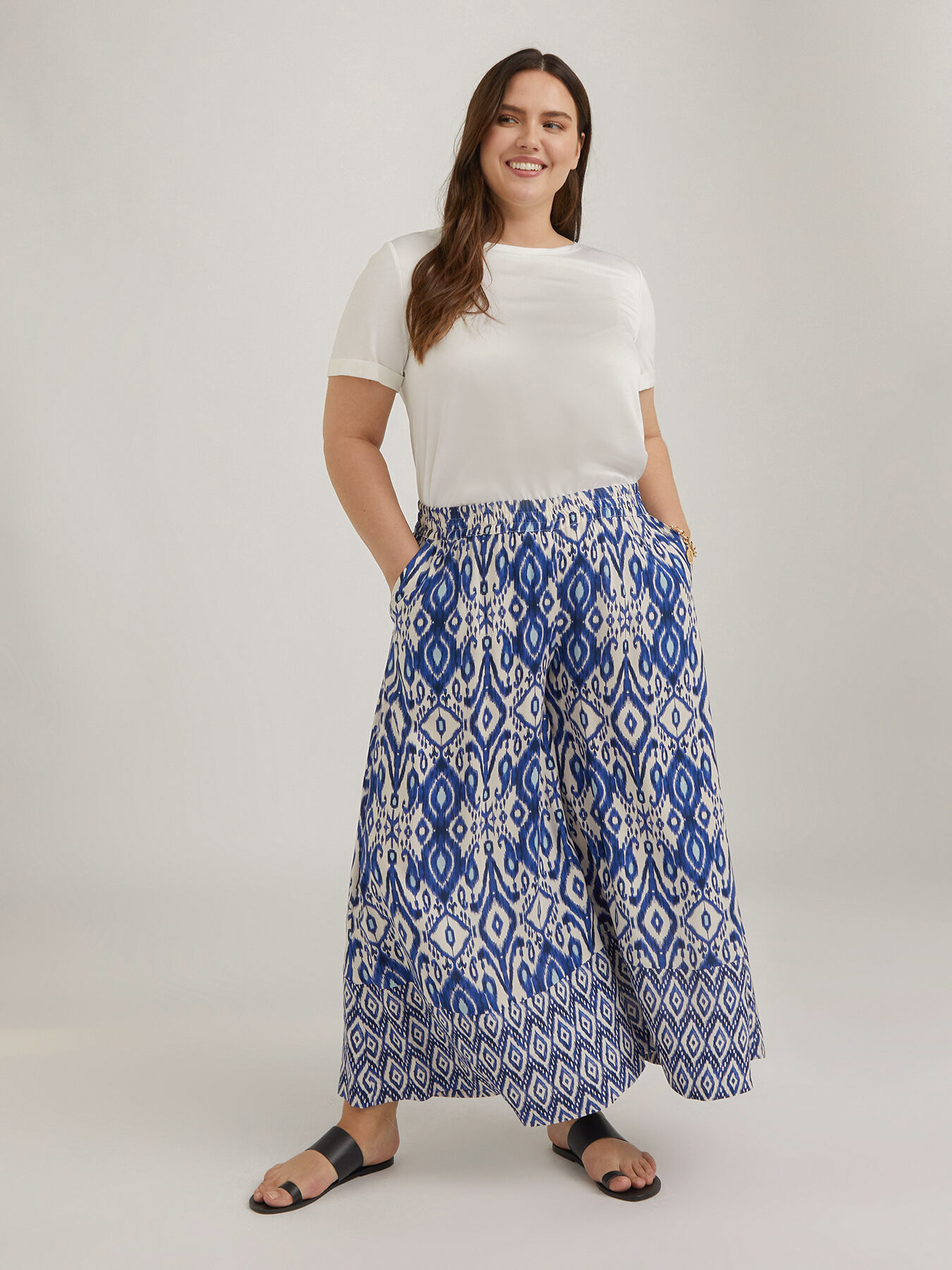 Trousers with #livegreen ethnic print image number 0