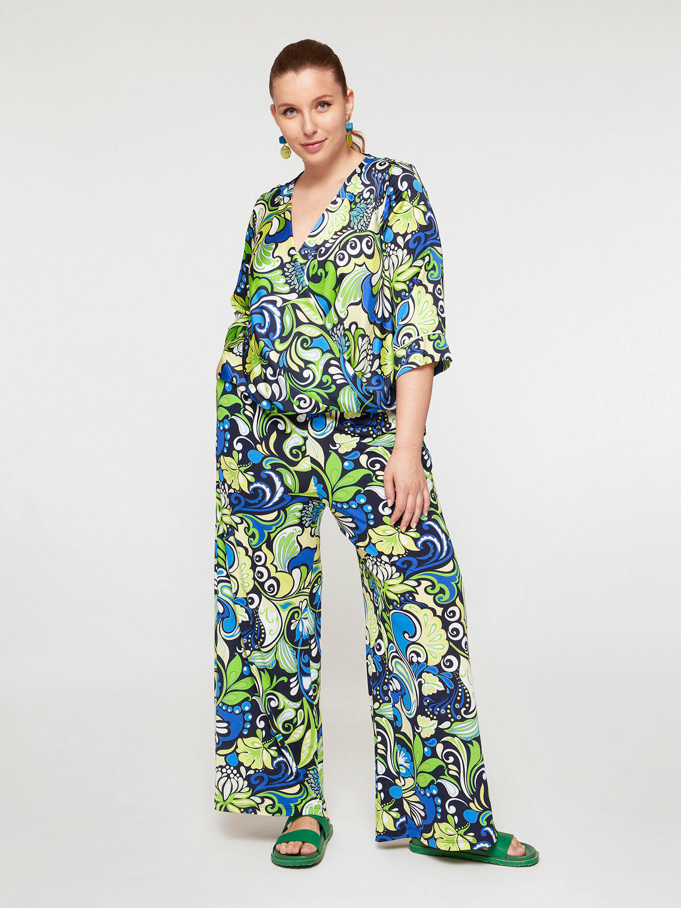 Pantalones anchos con estampado image number 0