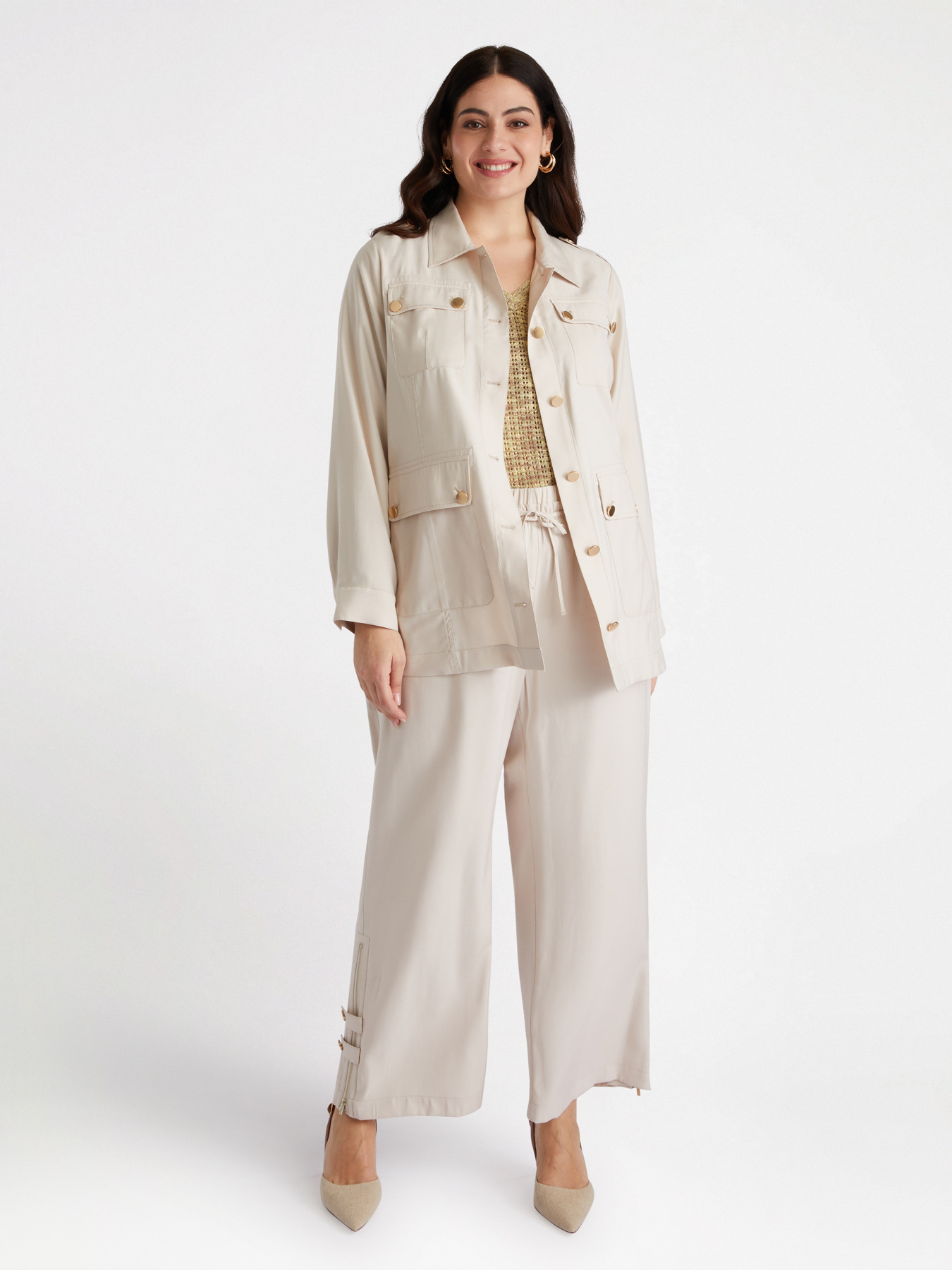 Lightweight jacket/shirt with oversized pockets image number 0
