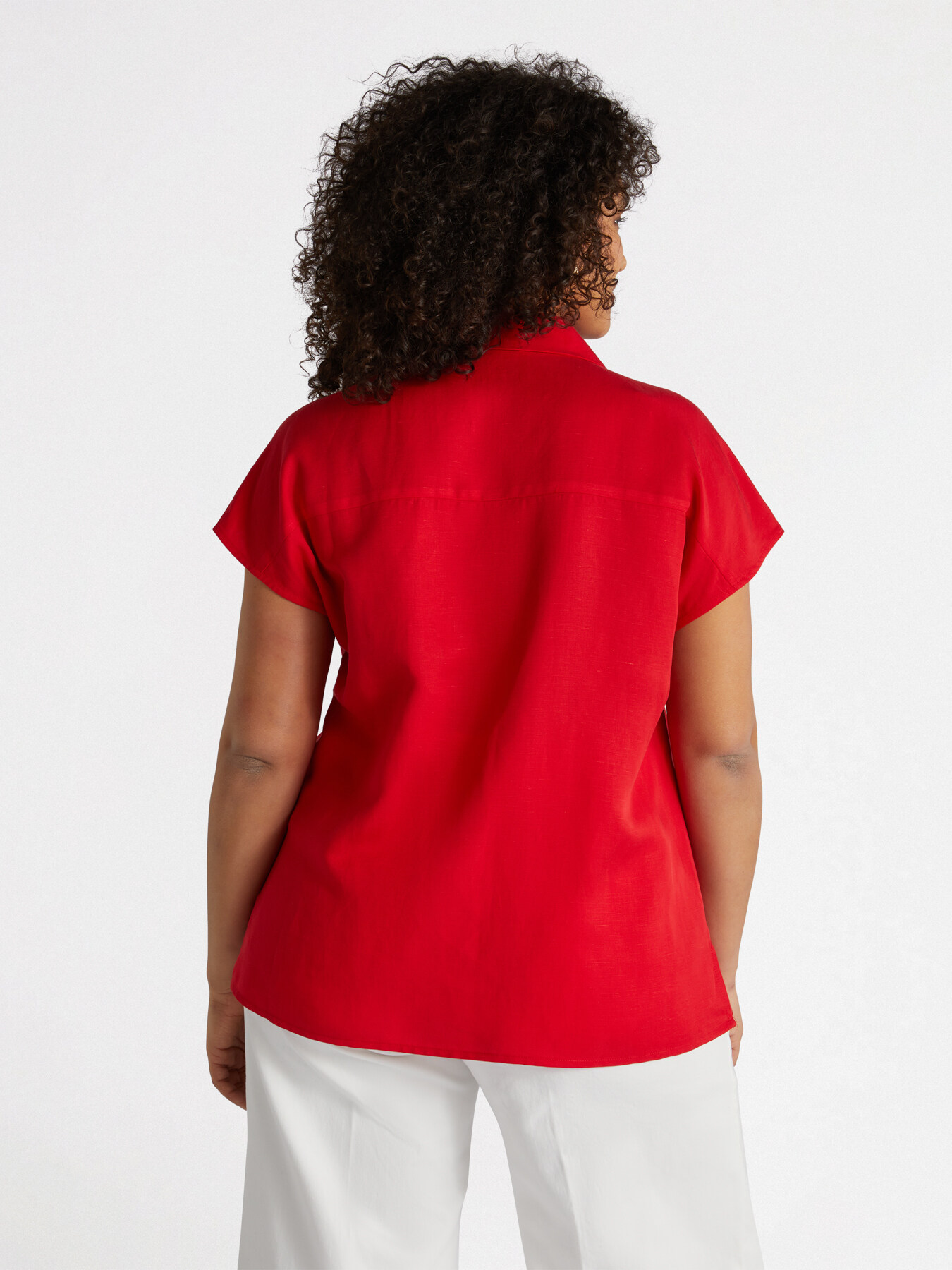 Blusa con cadenas con fibras TENCEL™ image number 1