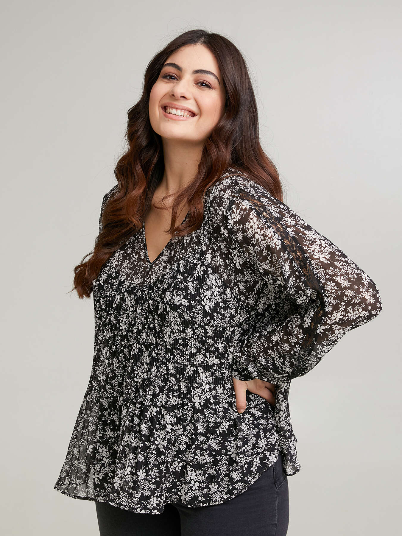 Bluse mit Blumenmuster image number 0