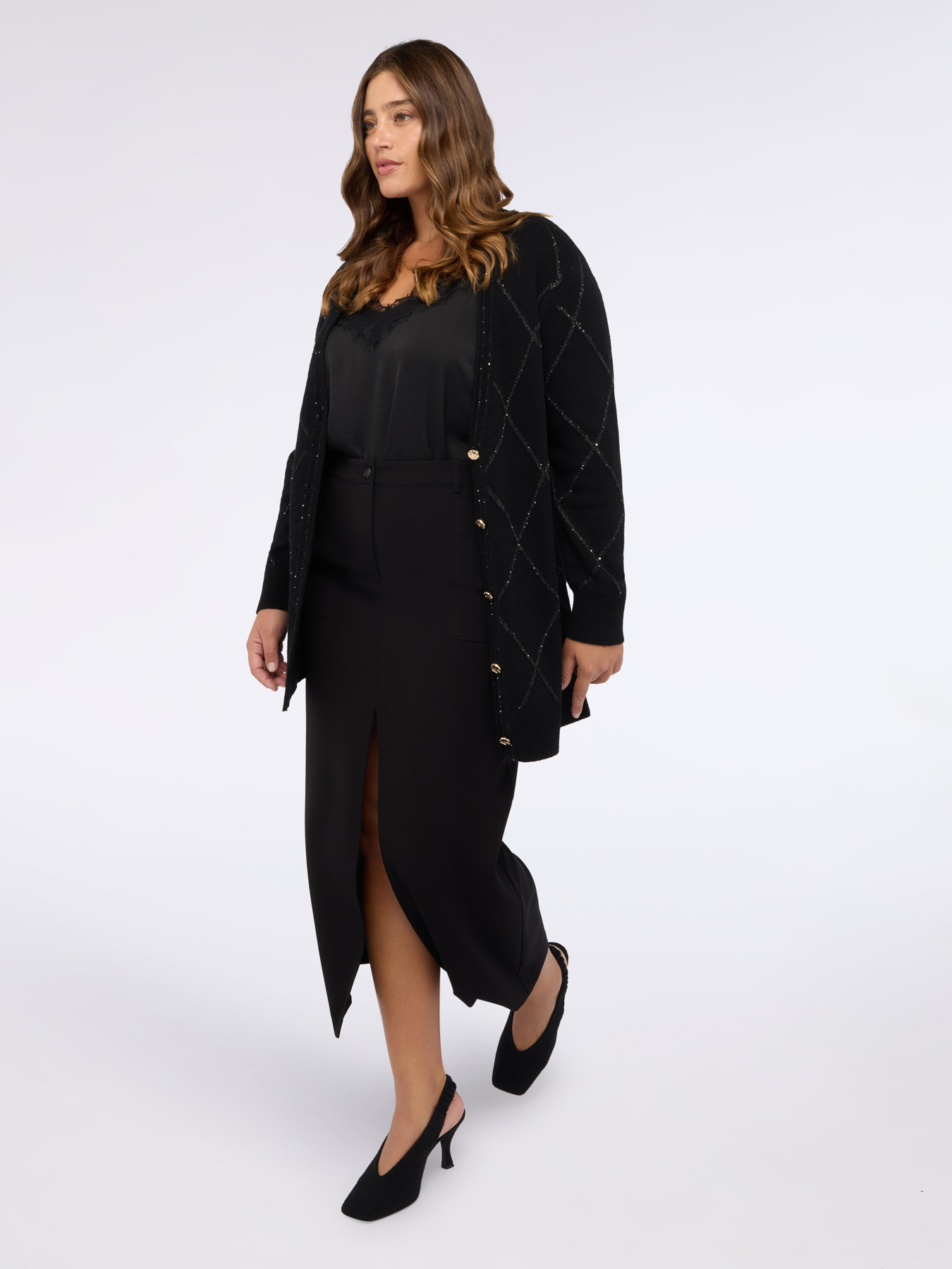 Strickjacke mit Rautenmuster und Pailletten image number 1