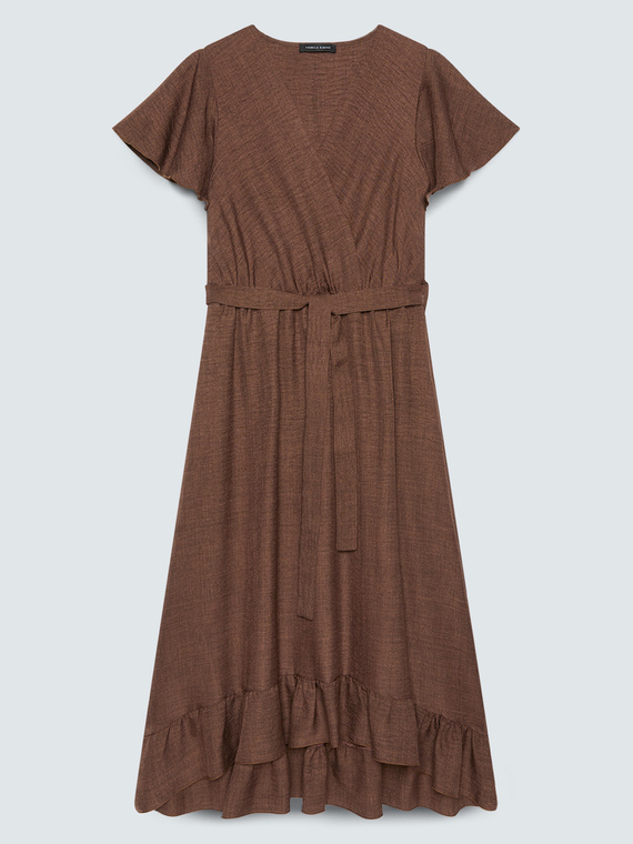 Robe longue avec d&eacute;collet&eacute; crois&eacute; en V