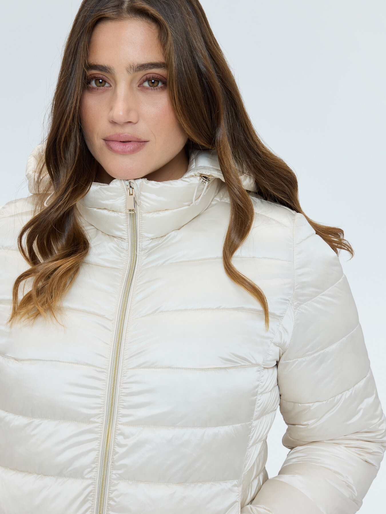 Quilted down jacket with detachable hood image number 3