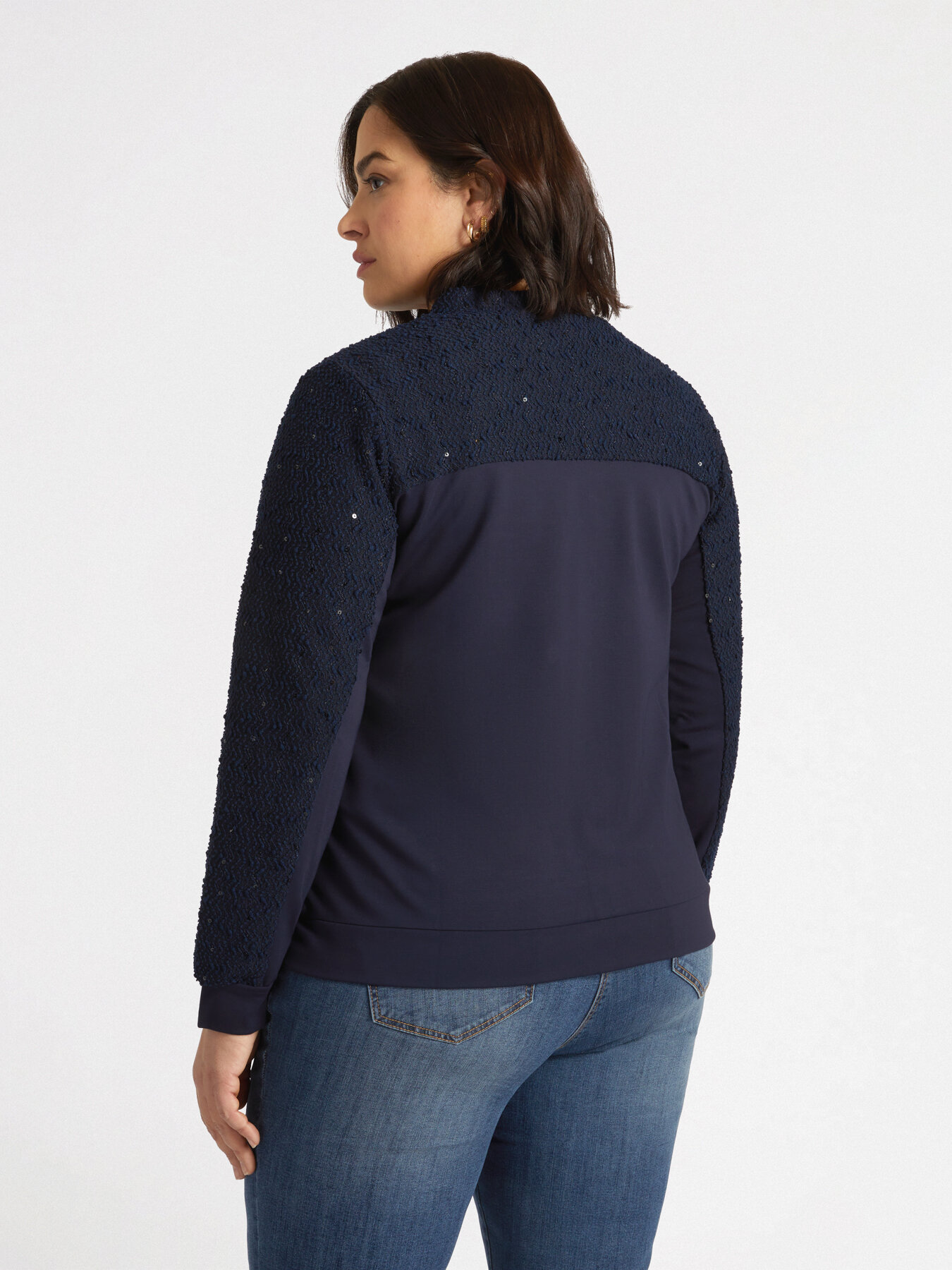 Sweat en tissu boucl&eacute; sur le devant et paillettes image number 1