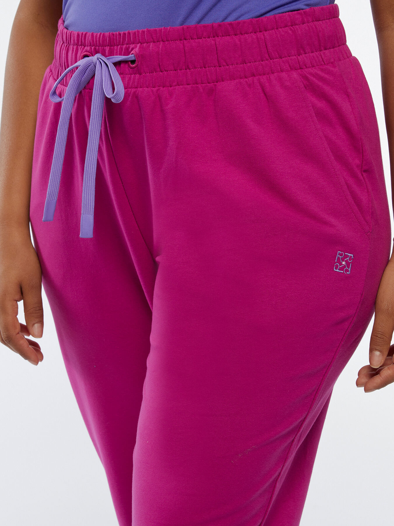 Joggers Pantalers en una sudadera image number 3