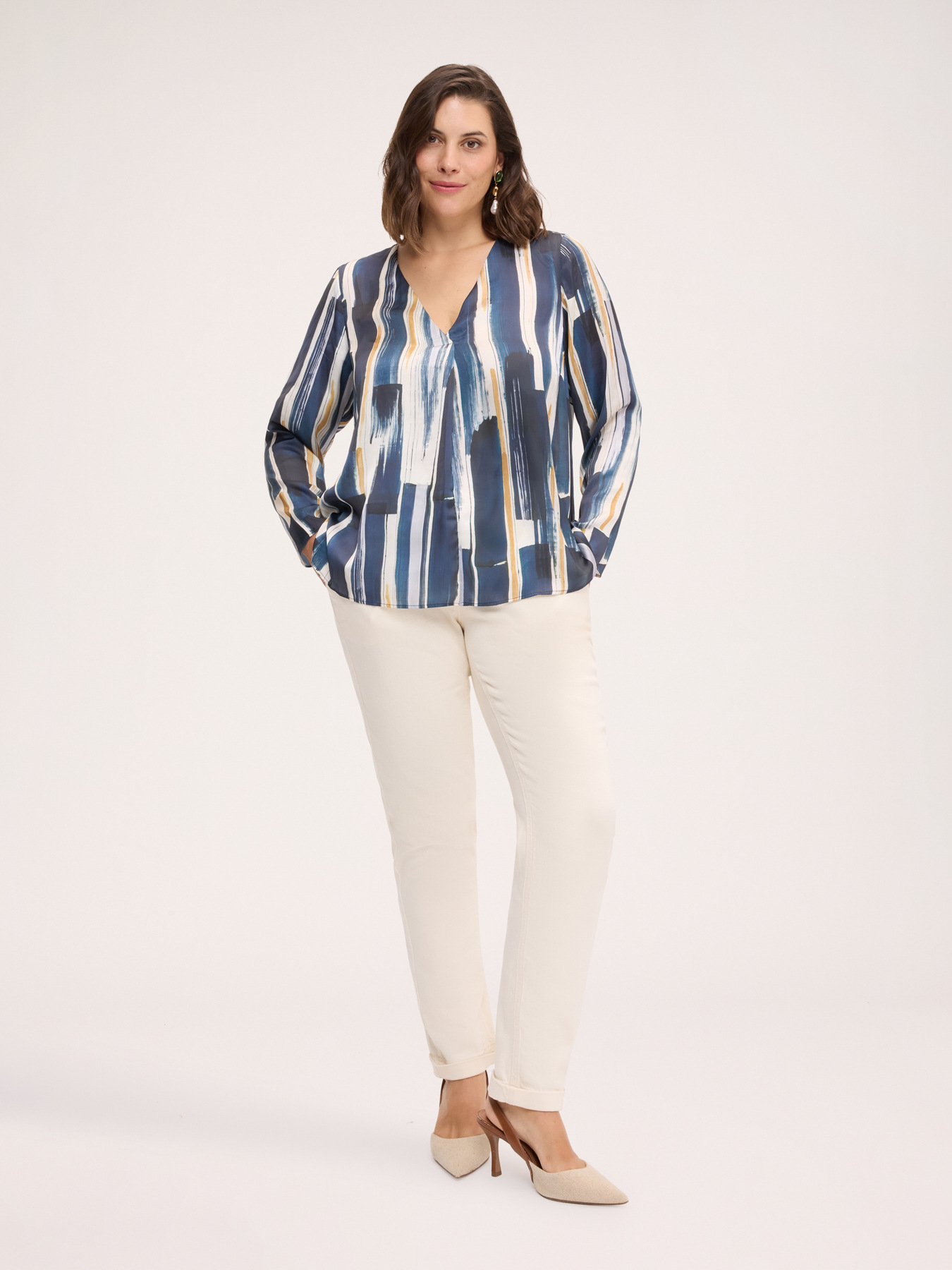 chinos en coton stretch image number 0