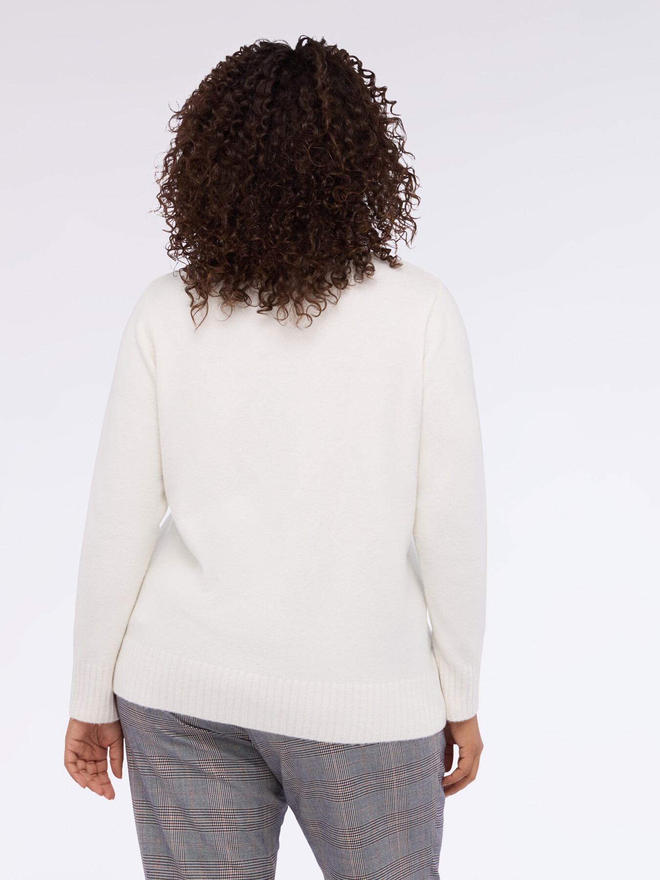 Crew neck sweater with metal chain image number 2