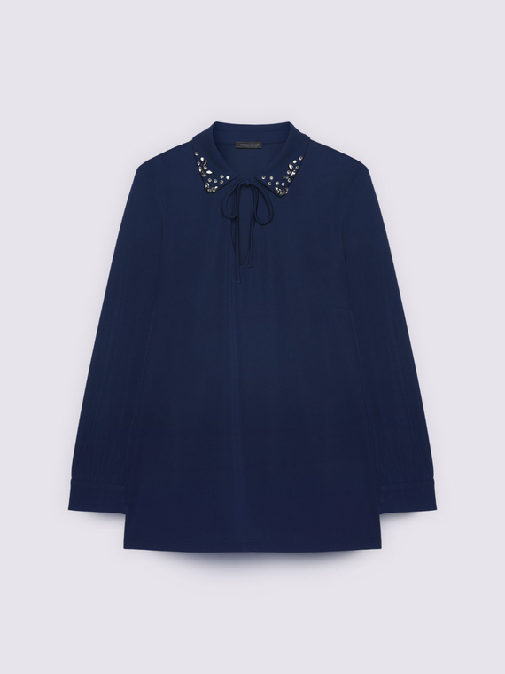 Jersey t-shirt with precious collar