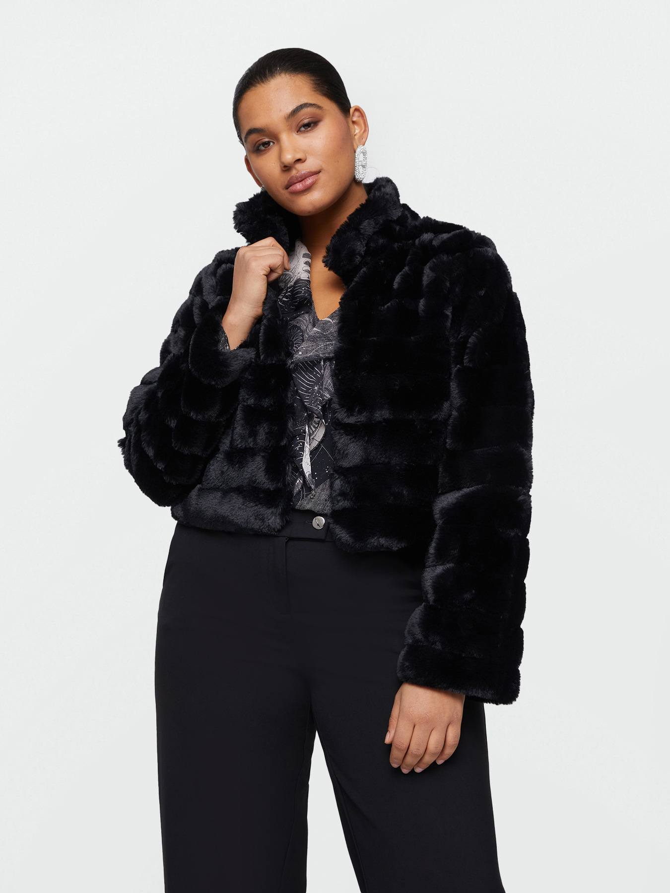 Veste courte effet peluche image number 2