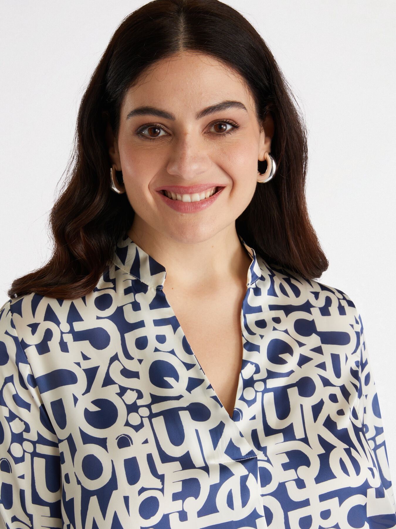 Blouse with lettering print image number 3