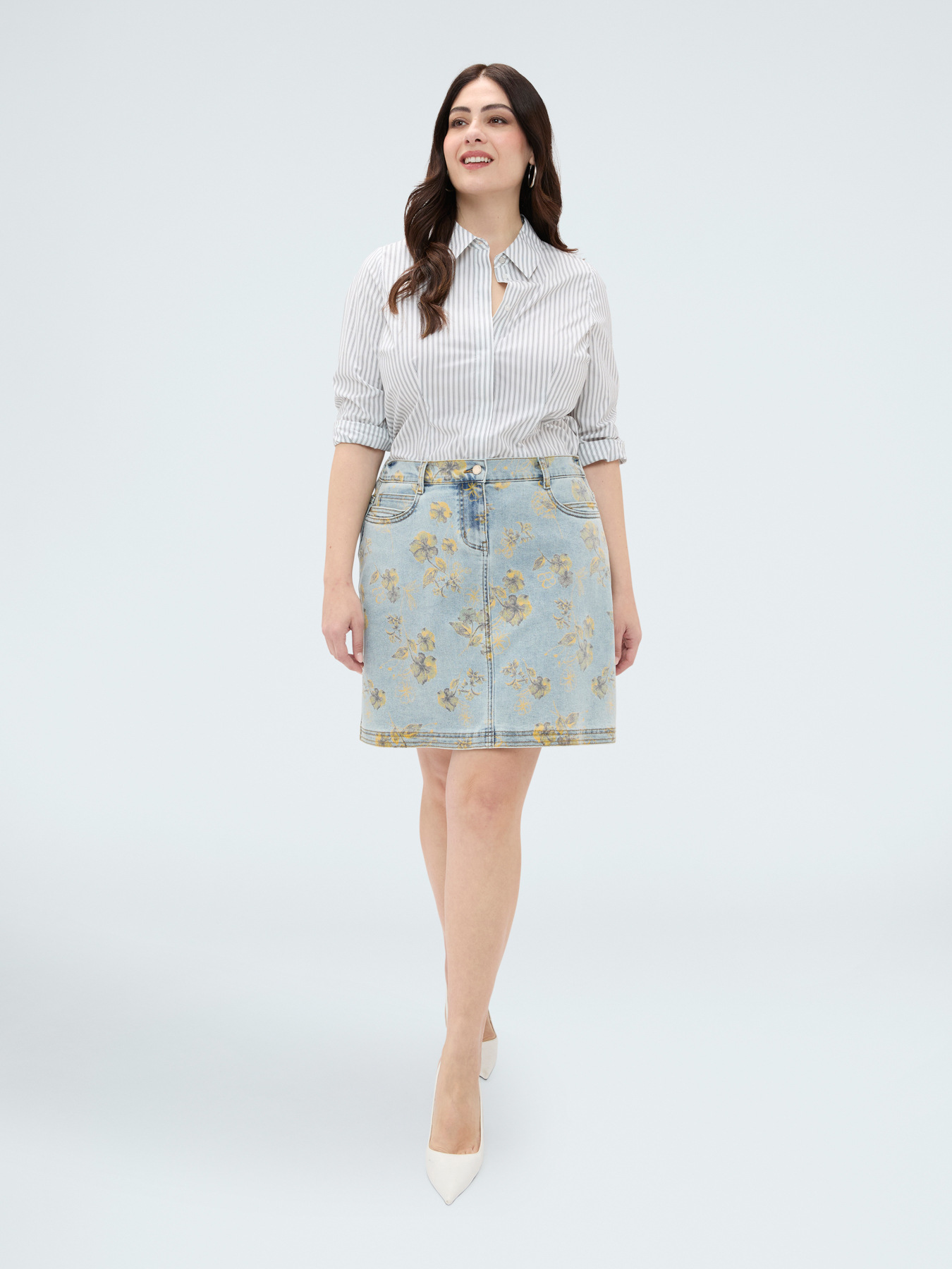 Denim mini skirt with floral print image number 0