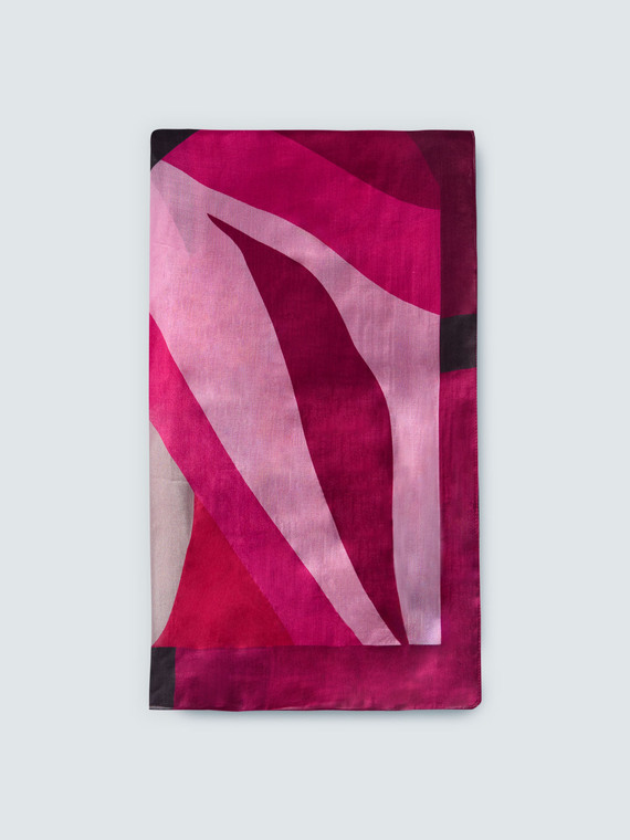 Long scarf with colorful print