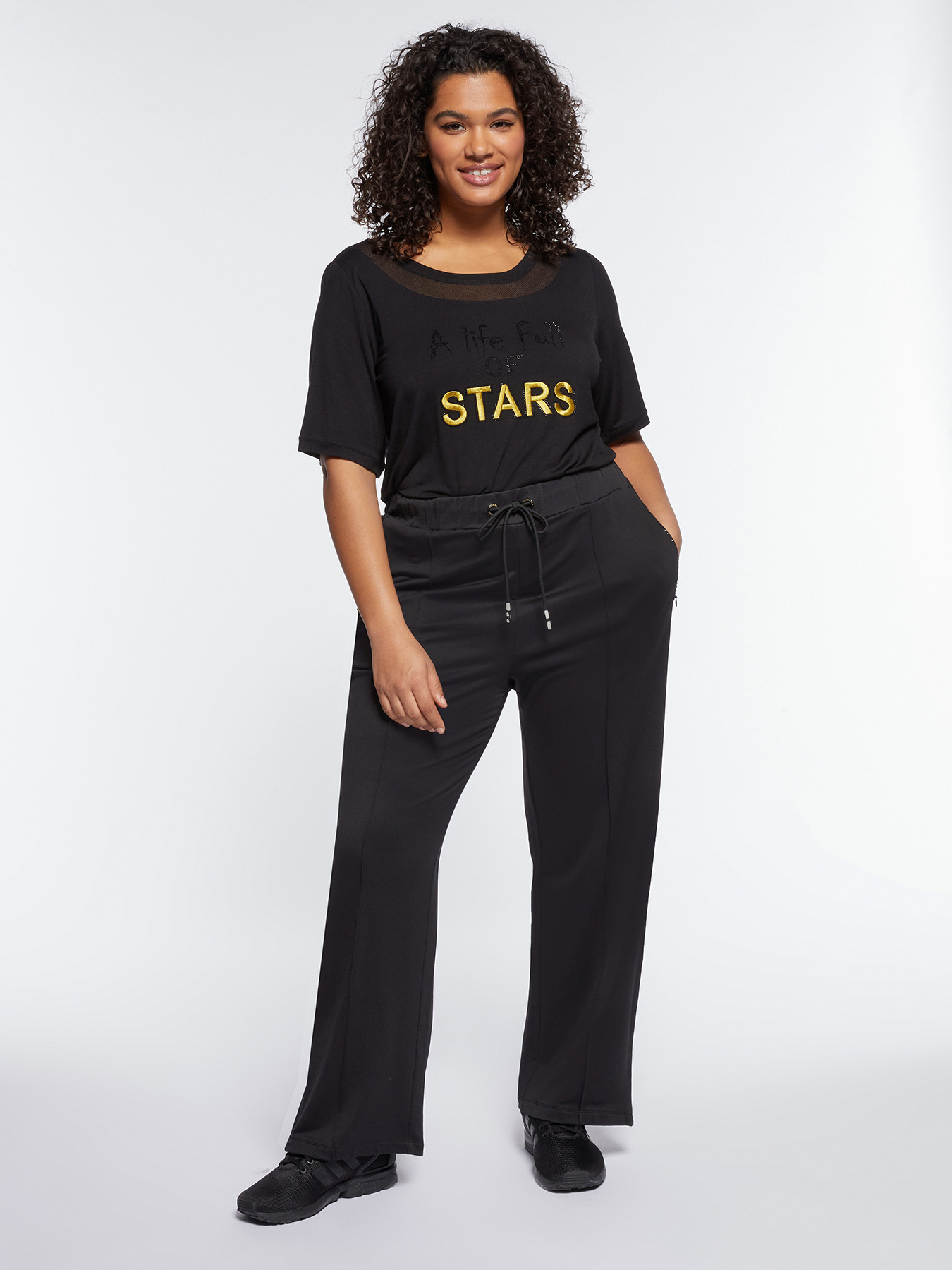 Joggers with mesh tulle inserts image number 3