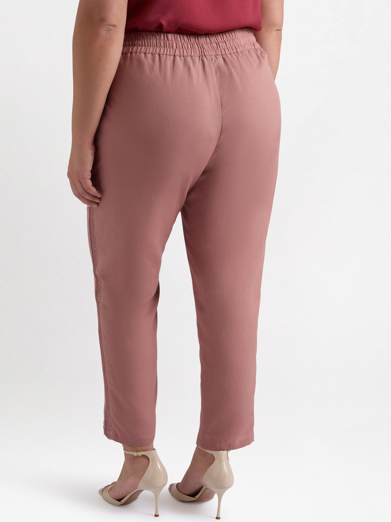 Pantaloni con bordi ricamati image number 1