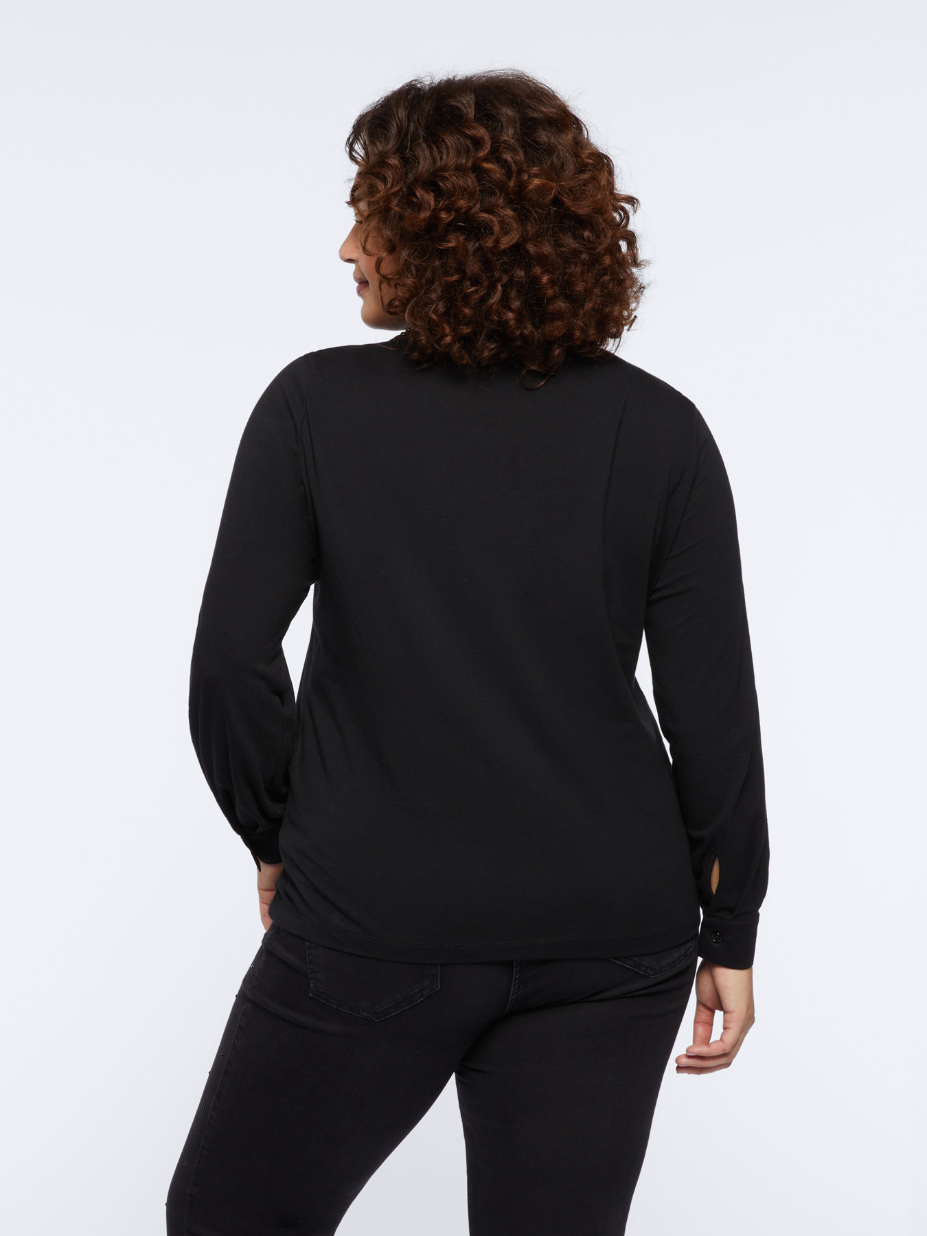 T-Shirt mit gesticktem Kragen image number 1