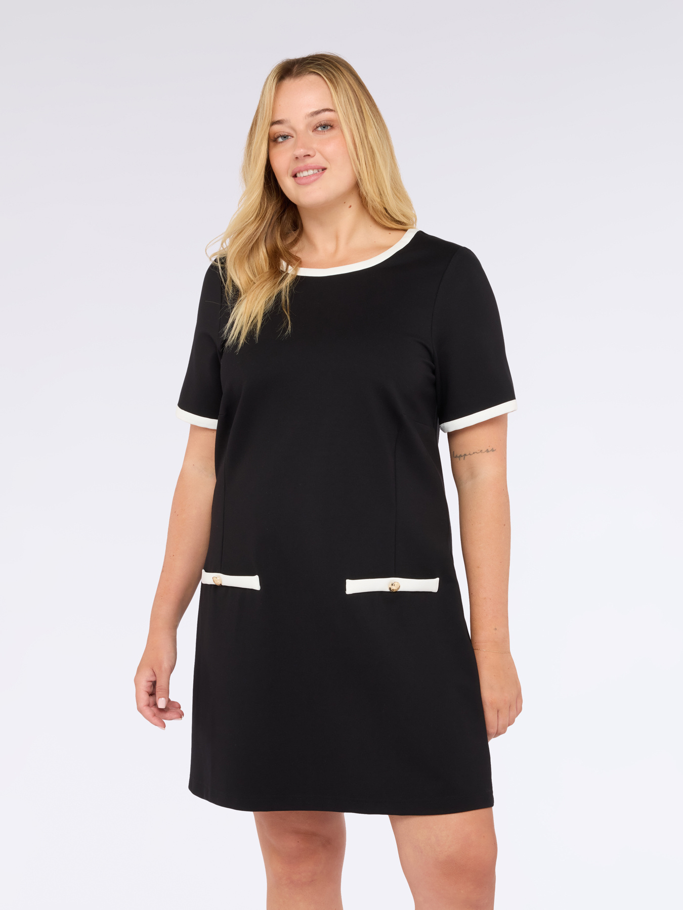 Robe avec bordures contrast&eacute;es et poches image number 3