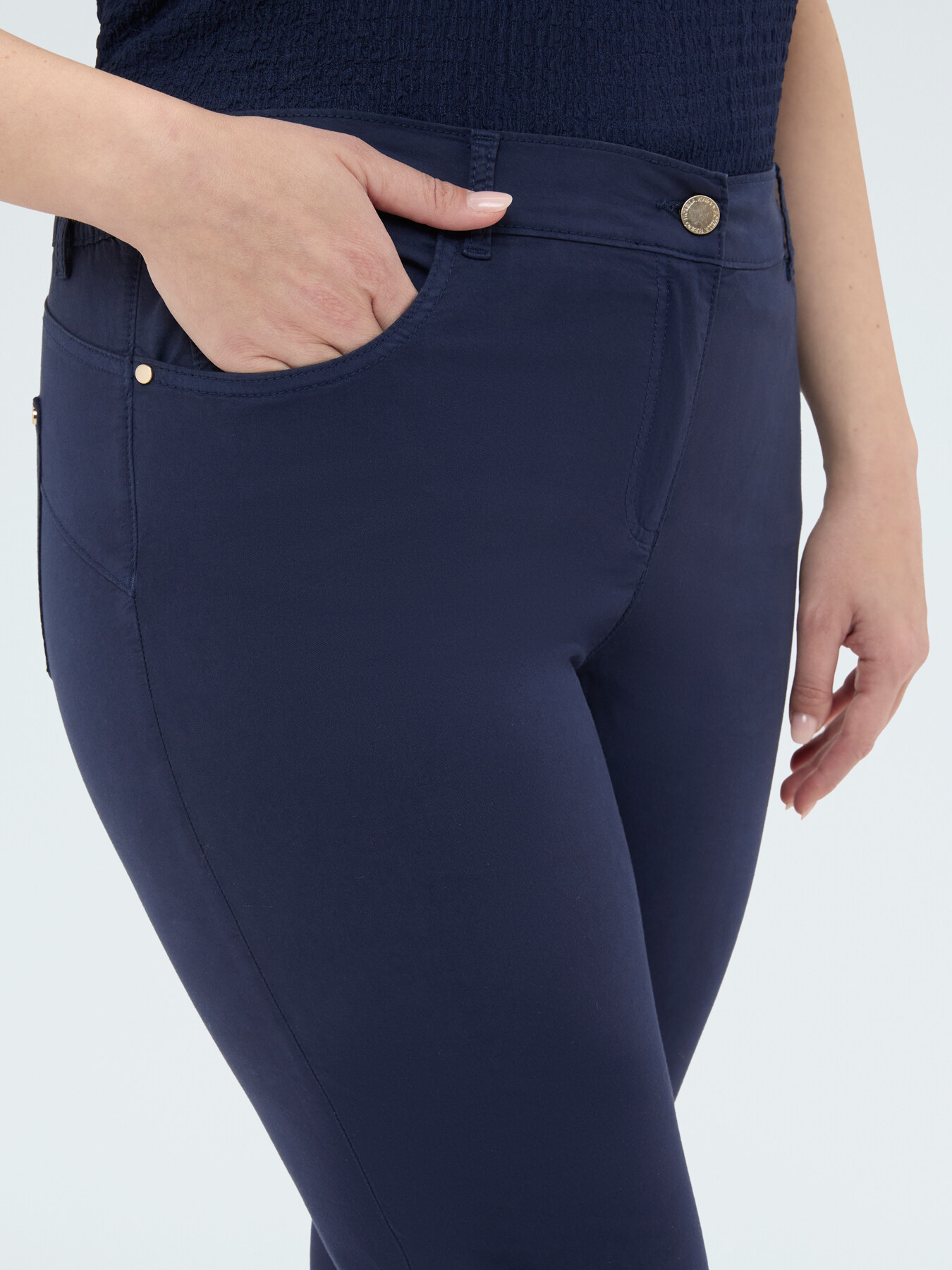Pantalon Kick Flare en coton l&eacute;ger image number 3