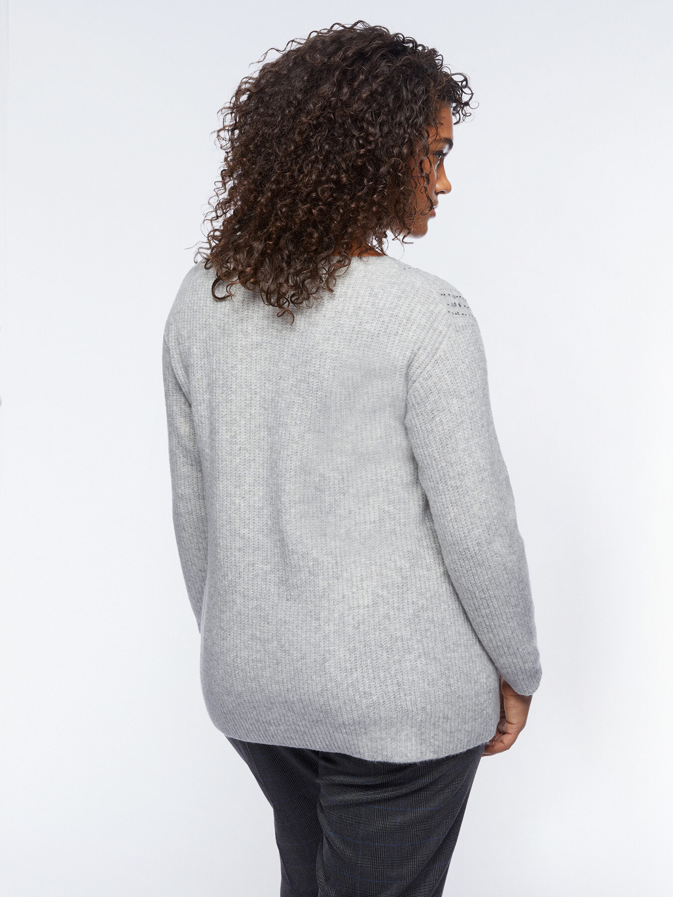 Pullover mit Pailletten image number 1