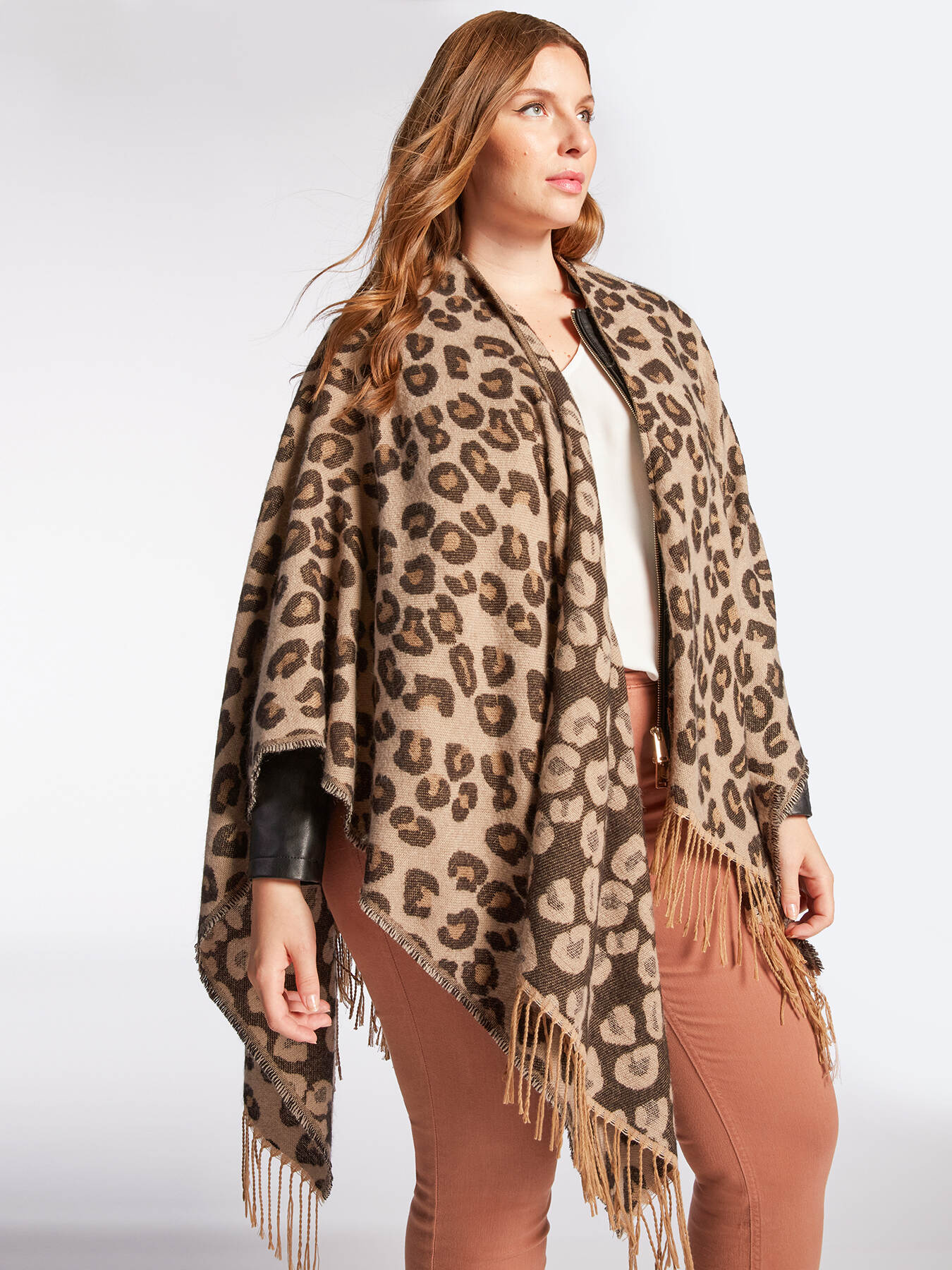 Mantella dalla stampa animalier image number 2