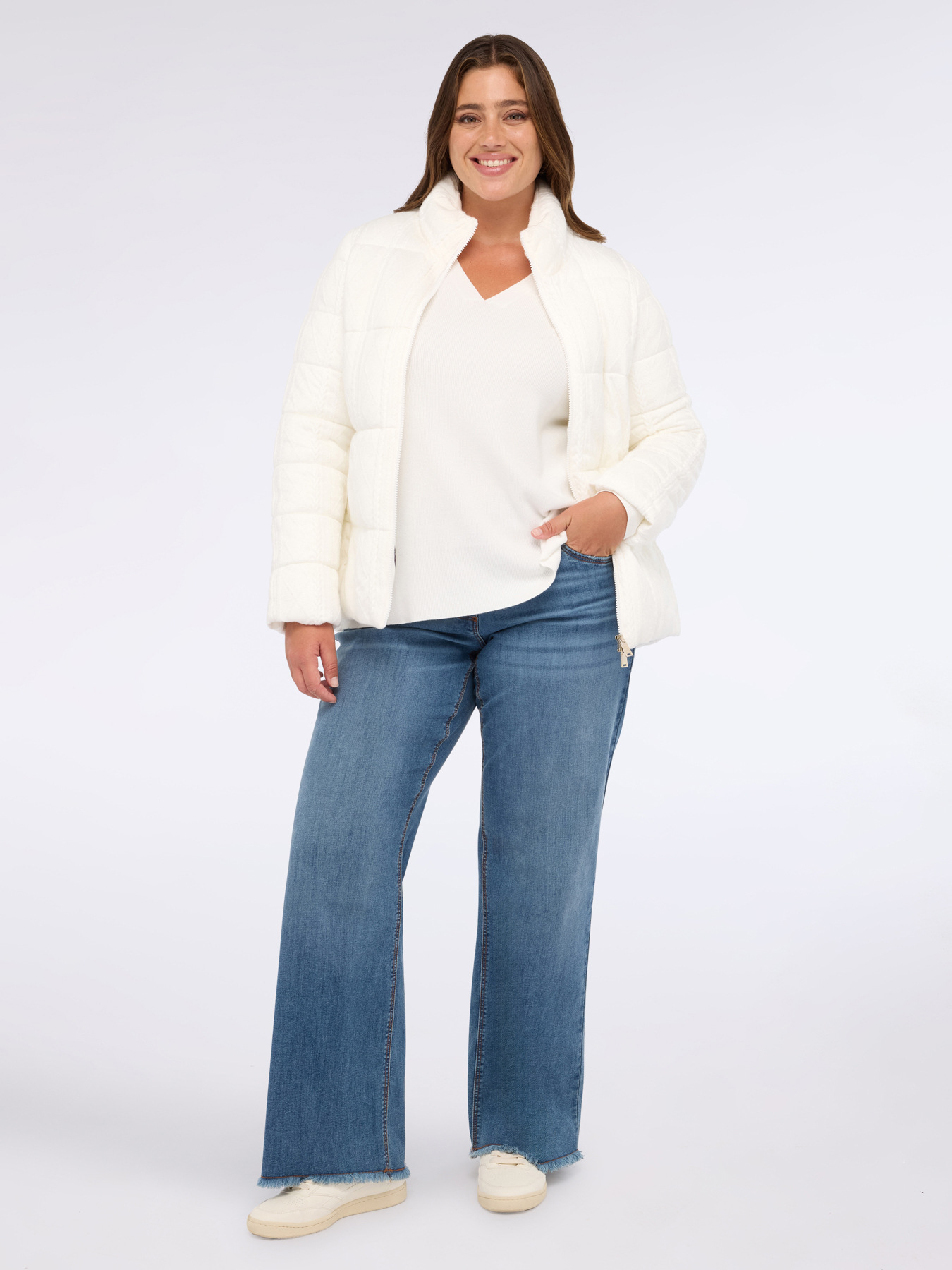 Doudoune en maille tricot&eacute;e image number 4