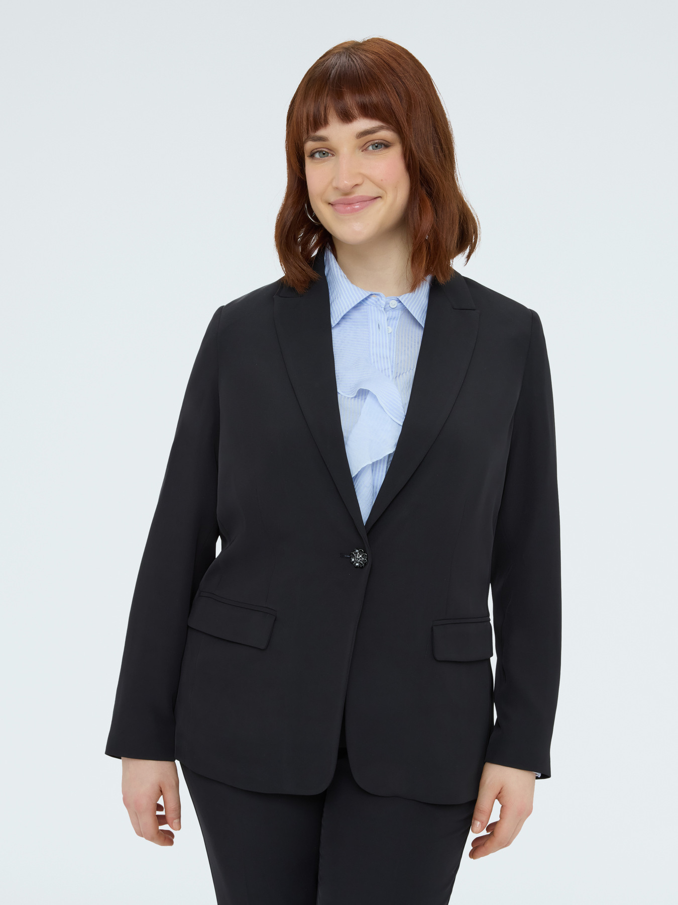 Strukturierter Blazer mit Schmuckknopf image number 0